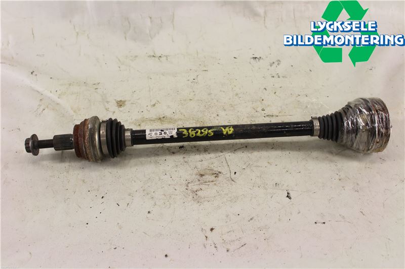 Volkswagen VW TIGUAN 07-16 Drivaxel Bak Vänster