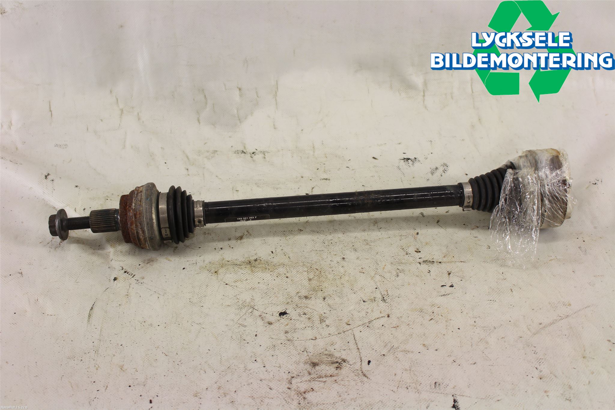 Volkswagen VW TIGUAN 07-16 Drivaxel Bak Vänster