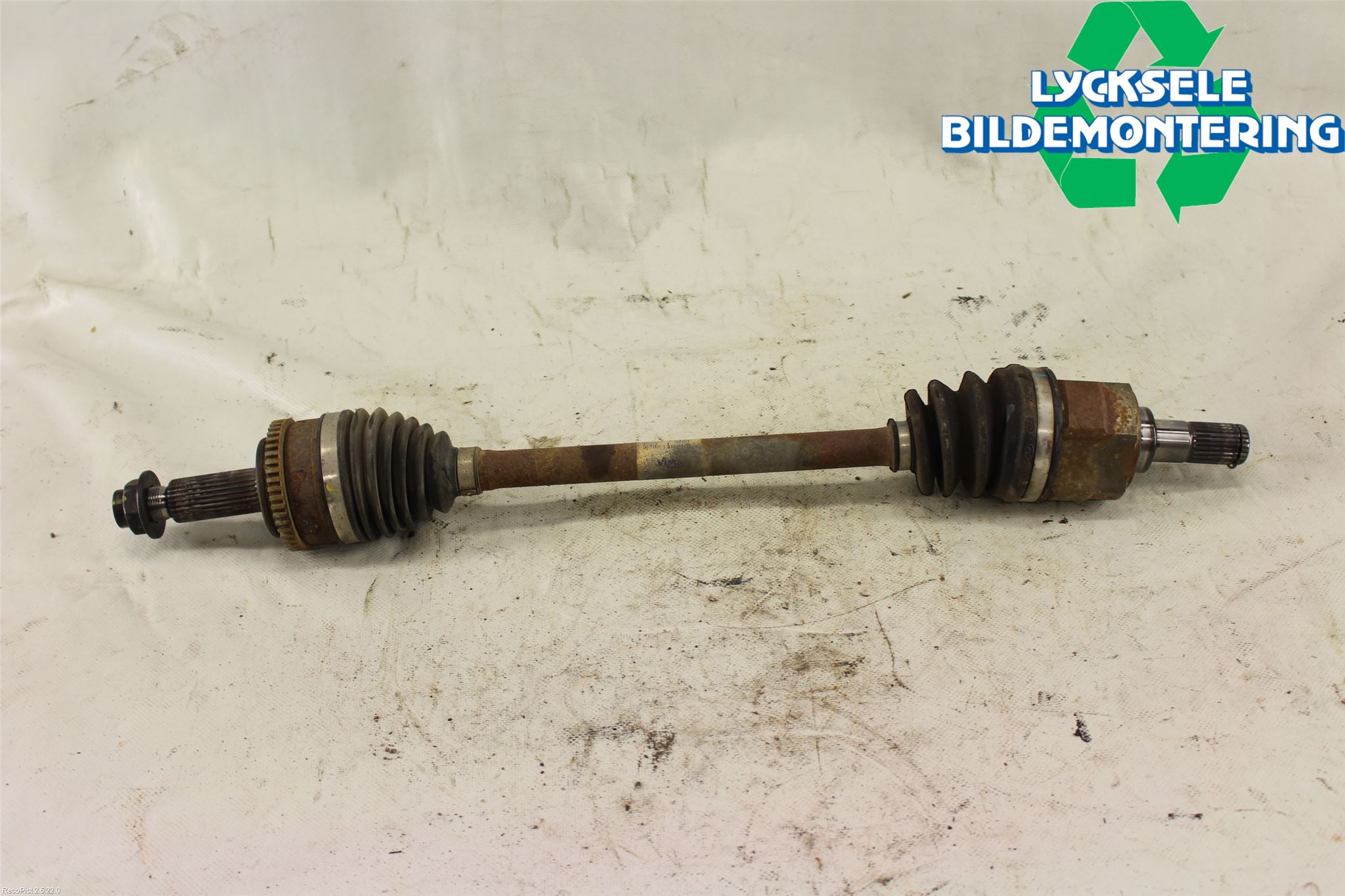 Kia CEED 12-18 Drivaxel Fram Vänster