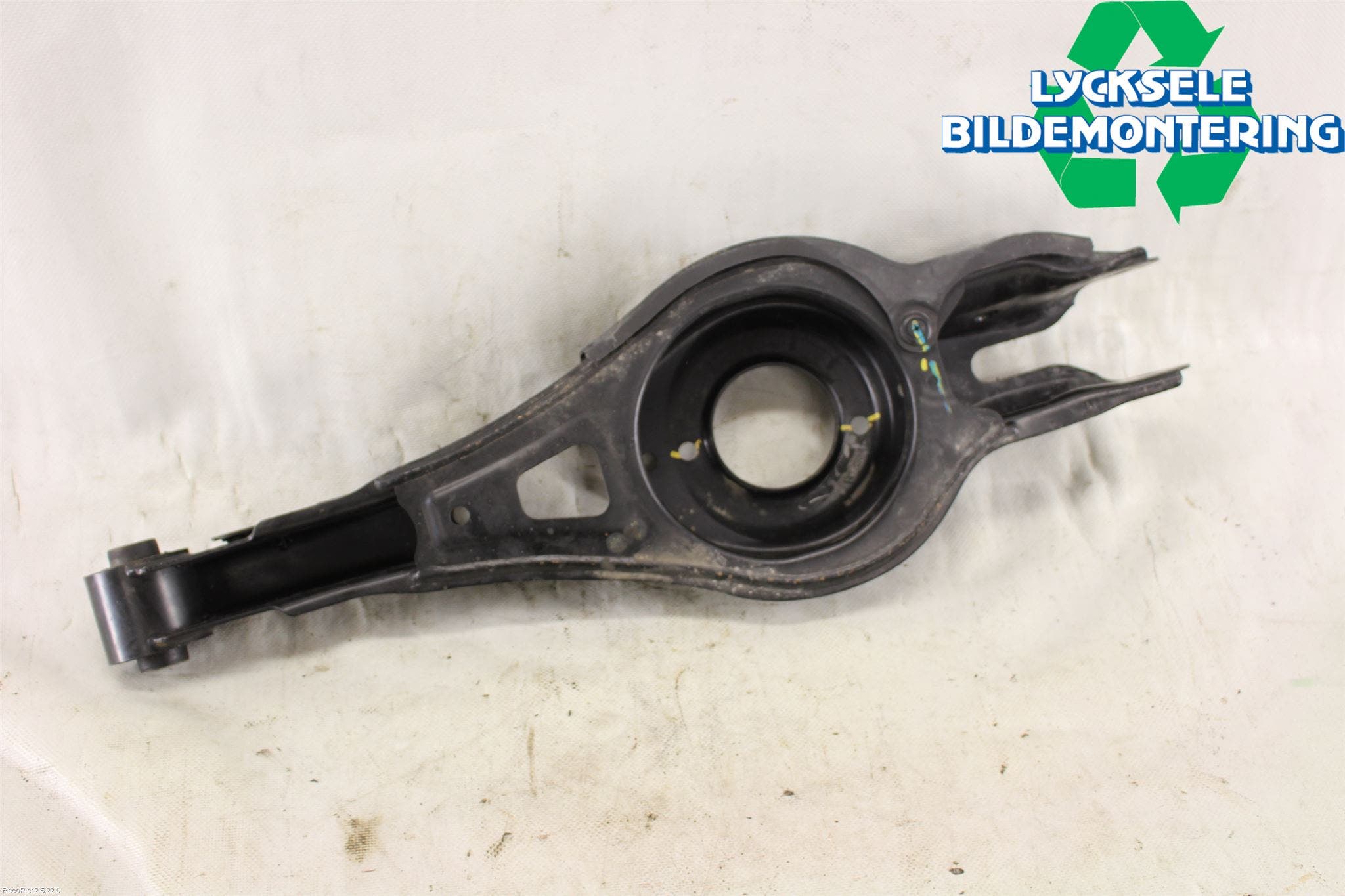 Kia OPTIMA 16-20 Bärarm Bak Höger