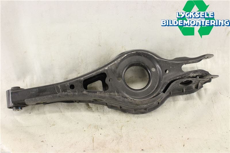 Kia OPTIMA 16-20 Bärarm Bak Höger