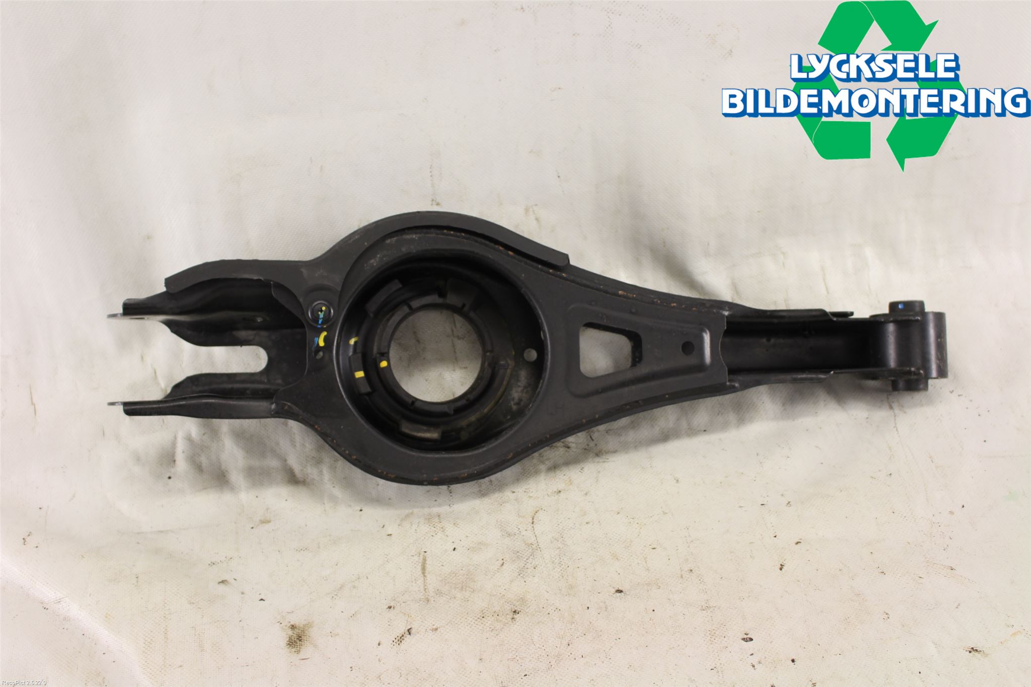 Kia OPTIMA 16-20 Bärarm Bak Vänster