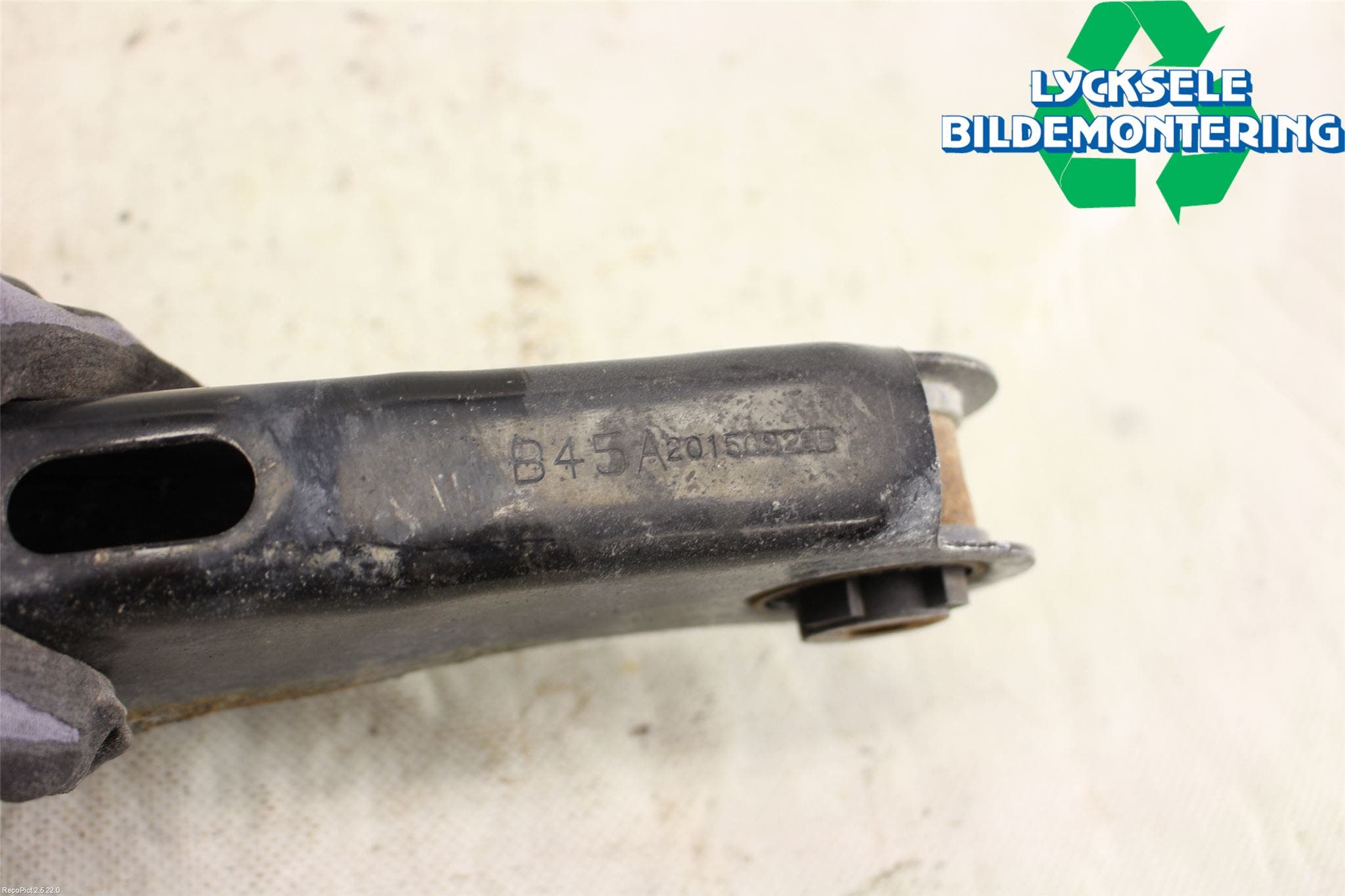 Mazda 3 III 14-19 Bärarm Bak Vänster