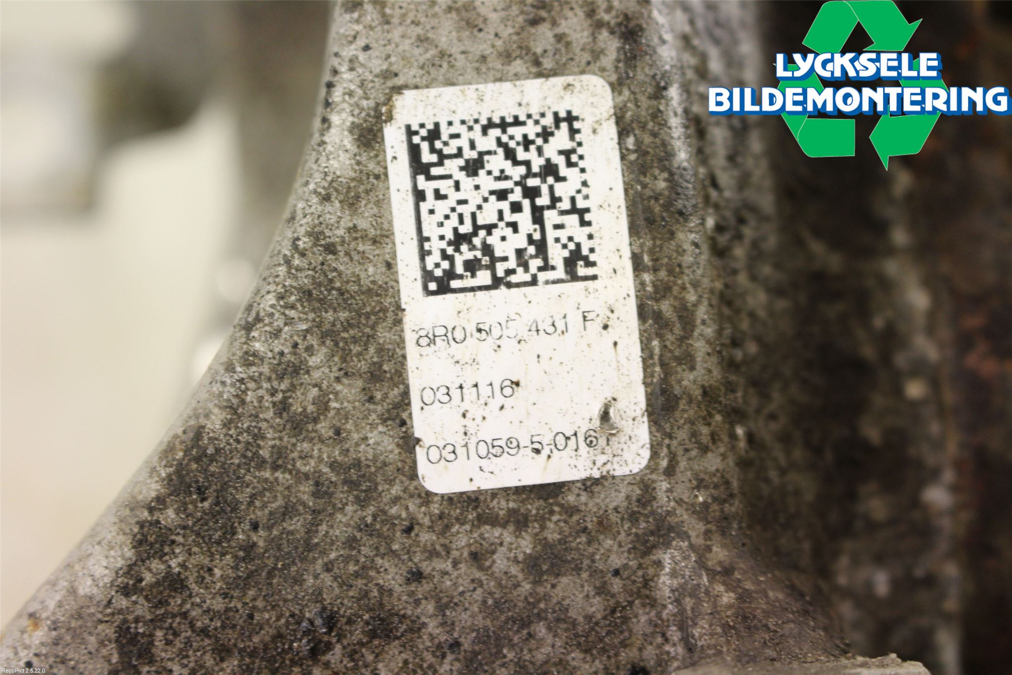 Audi A6 ALLROAD 12-18 Hjullagerhus Bak Vä