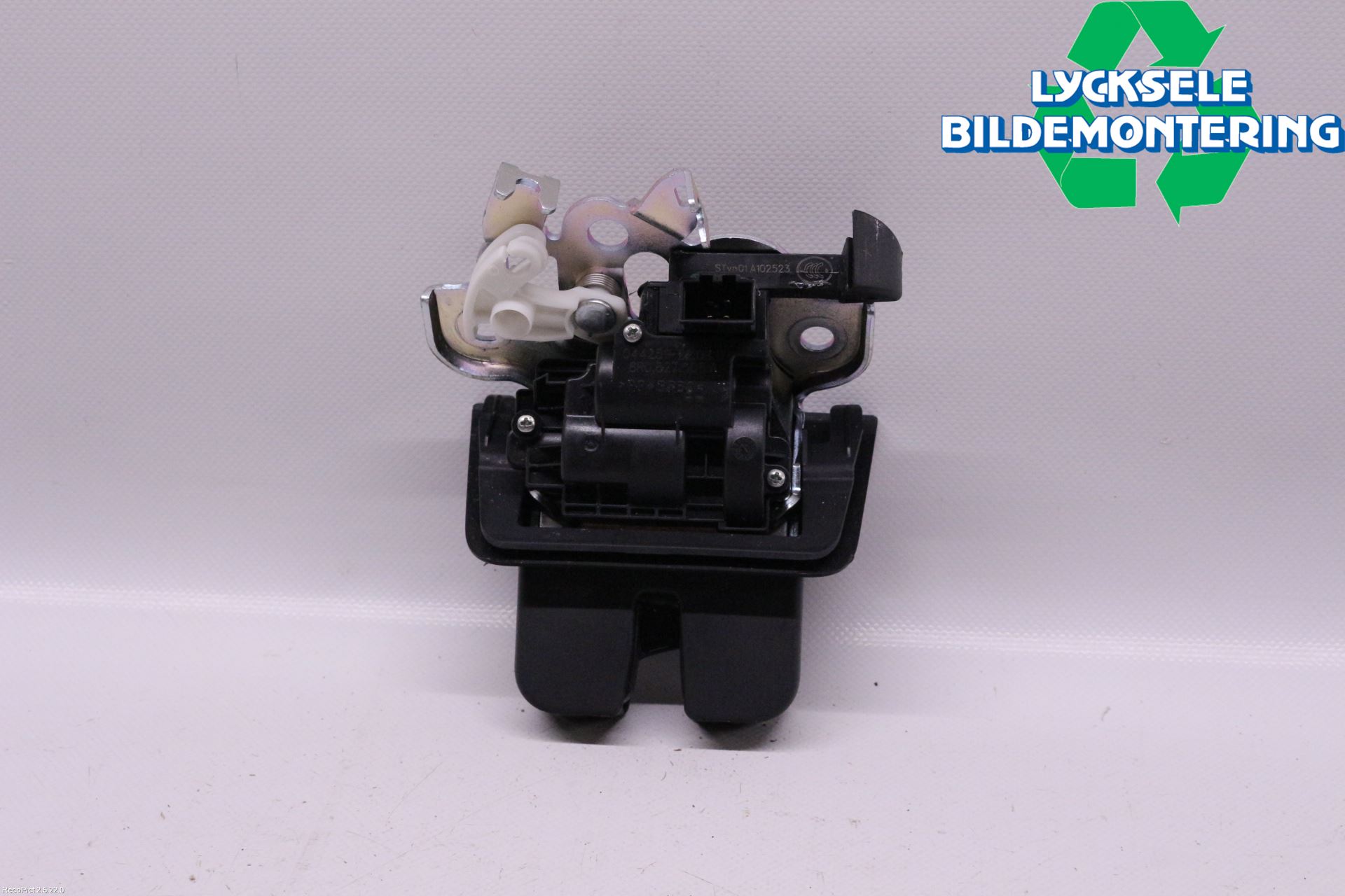 Audi A6 ALLROAD 12-18 Låskista Baklucka