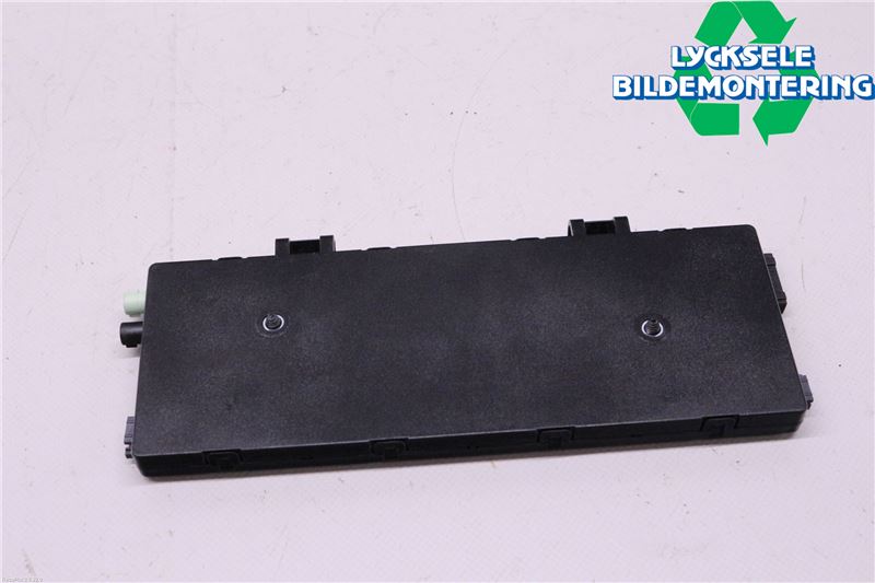 BMW X3 F25 10-17 Antennförstärkare