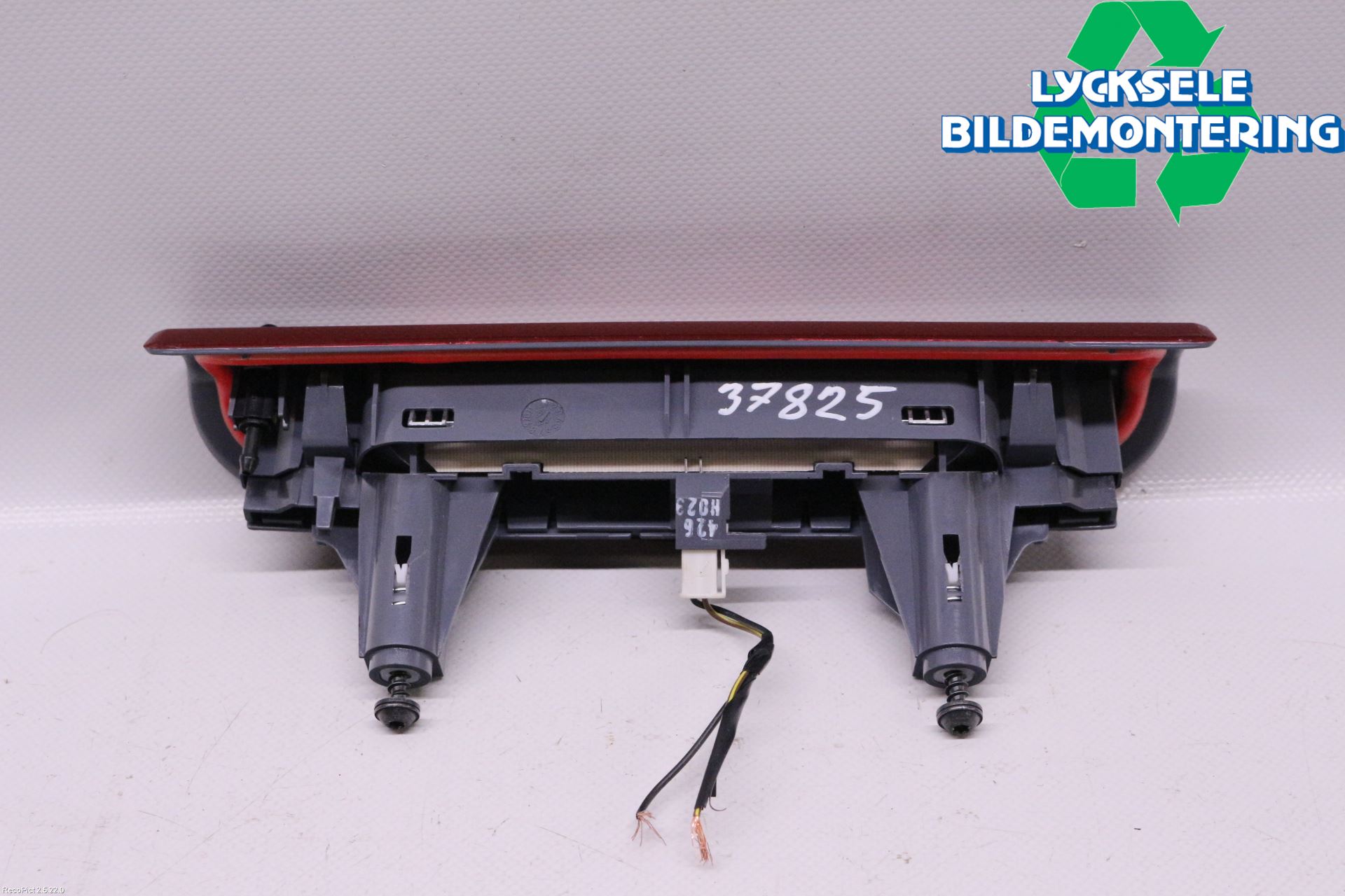 Opel CORSA E 15-19 Bromsljus Bakruta