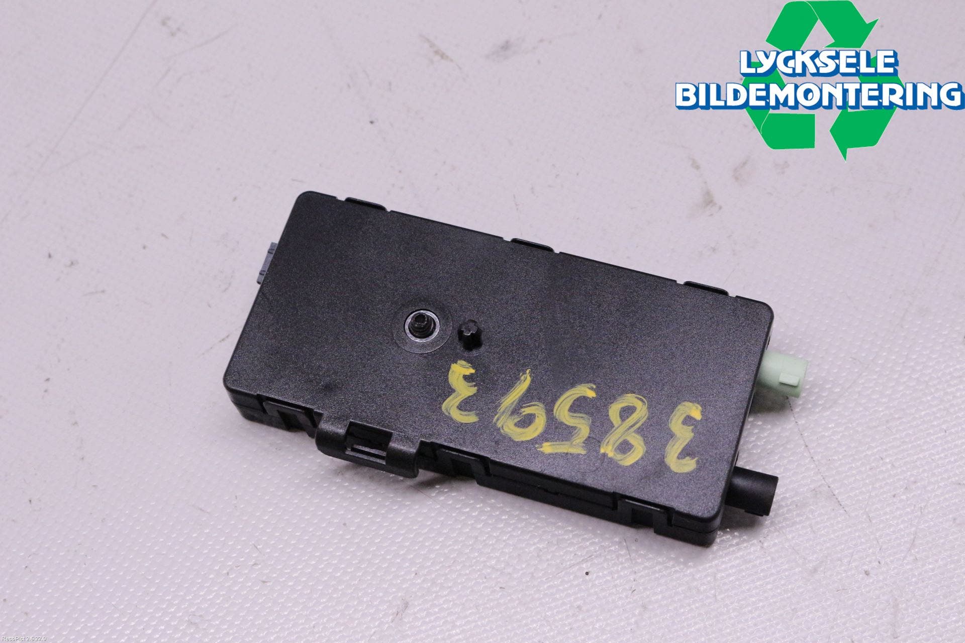 BMW 1 F20/F21 11-19 Antennförstärkare