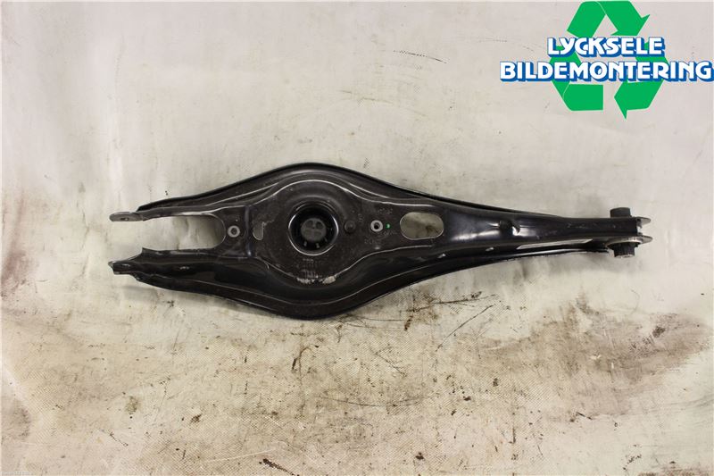 Volkswagen VW TIGUAN 16-24 Bärarm Bak Vänster