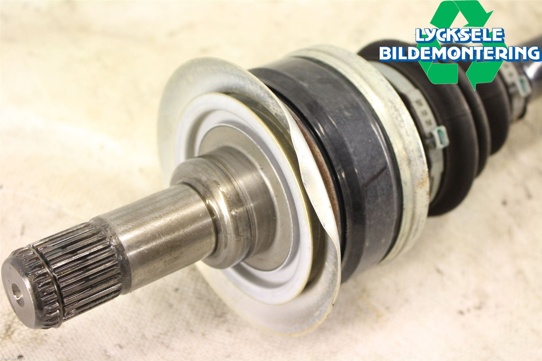 BMW X3 F25 10-17 Drivaxel Bak Höger