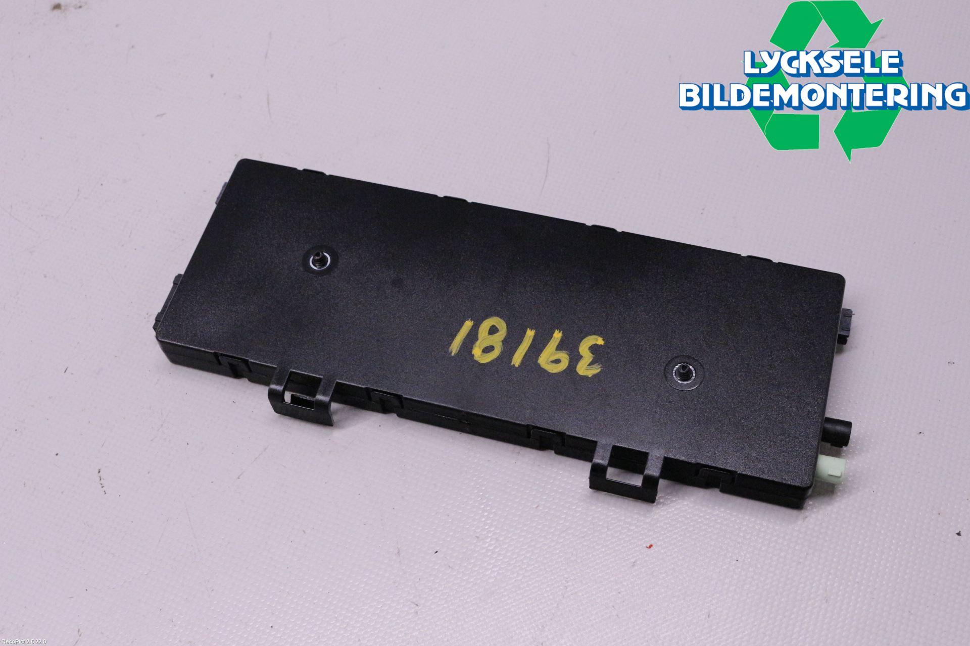 BMW X3 F25 10-17 Antennförstärkare