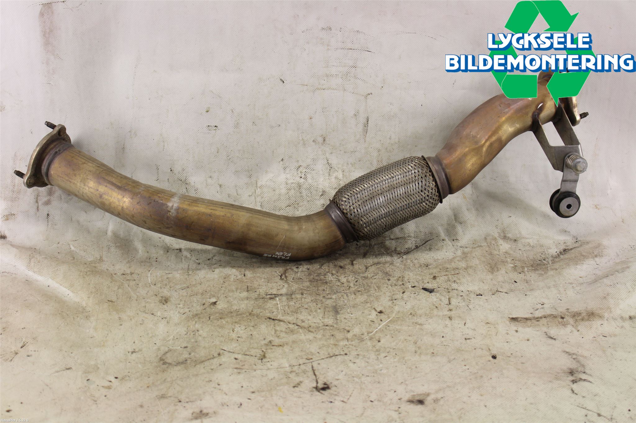 Audi A6 ALLROAD 12-18 Avgas Främre Rör