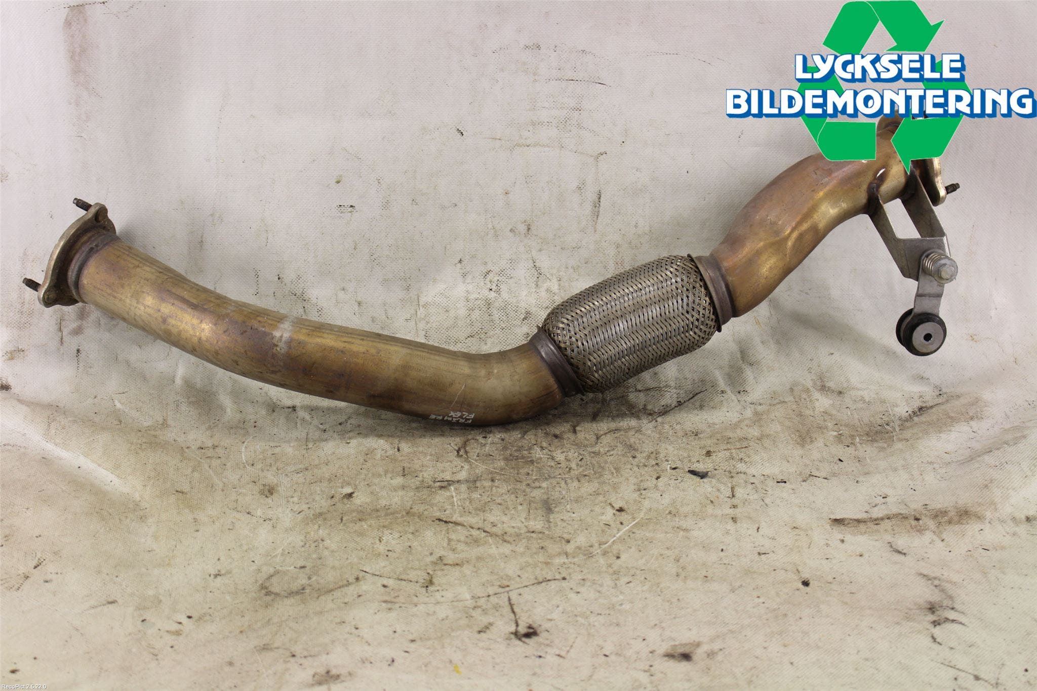 Audi A6 ALLROAD 12-18 Avgas Främre Rör