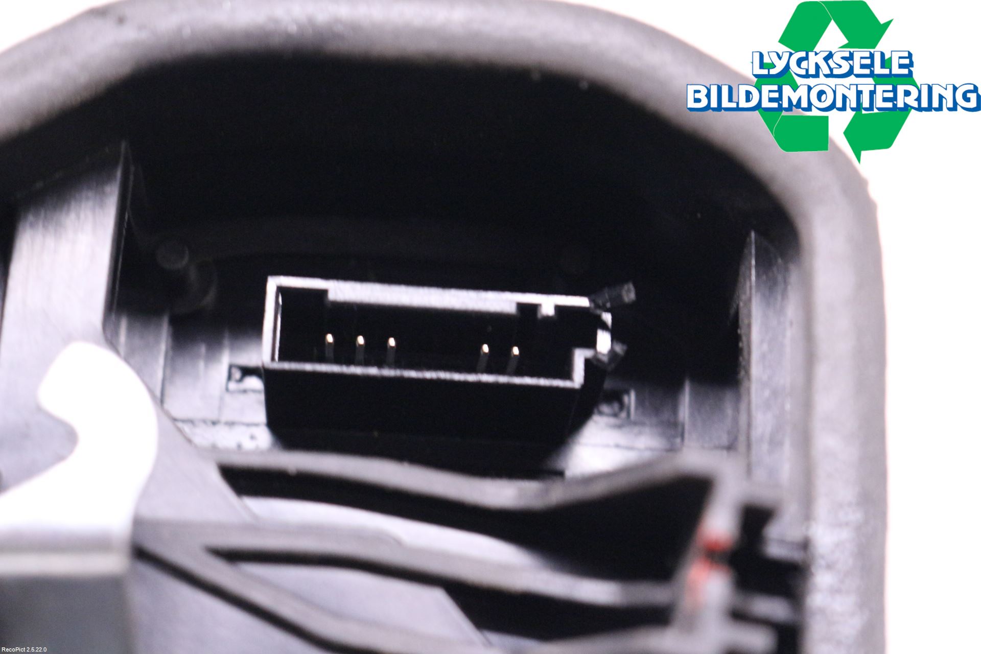 BMW X3 E83     03-10 Låskista-Dörrlås