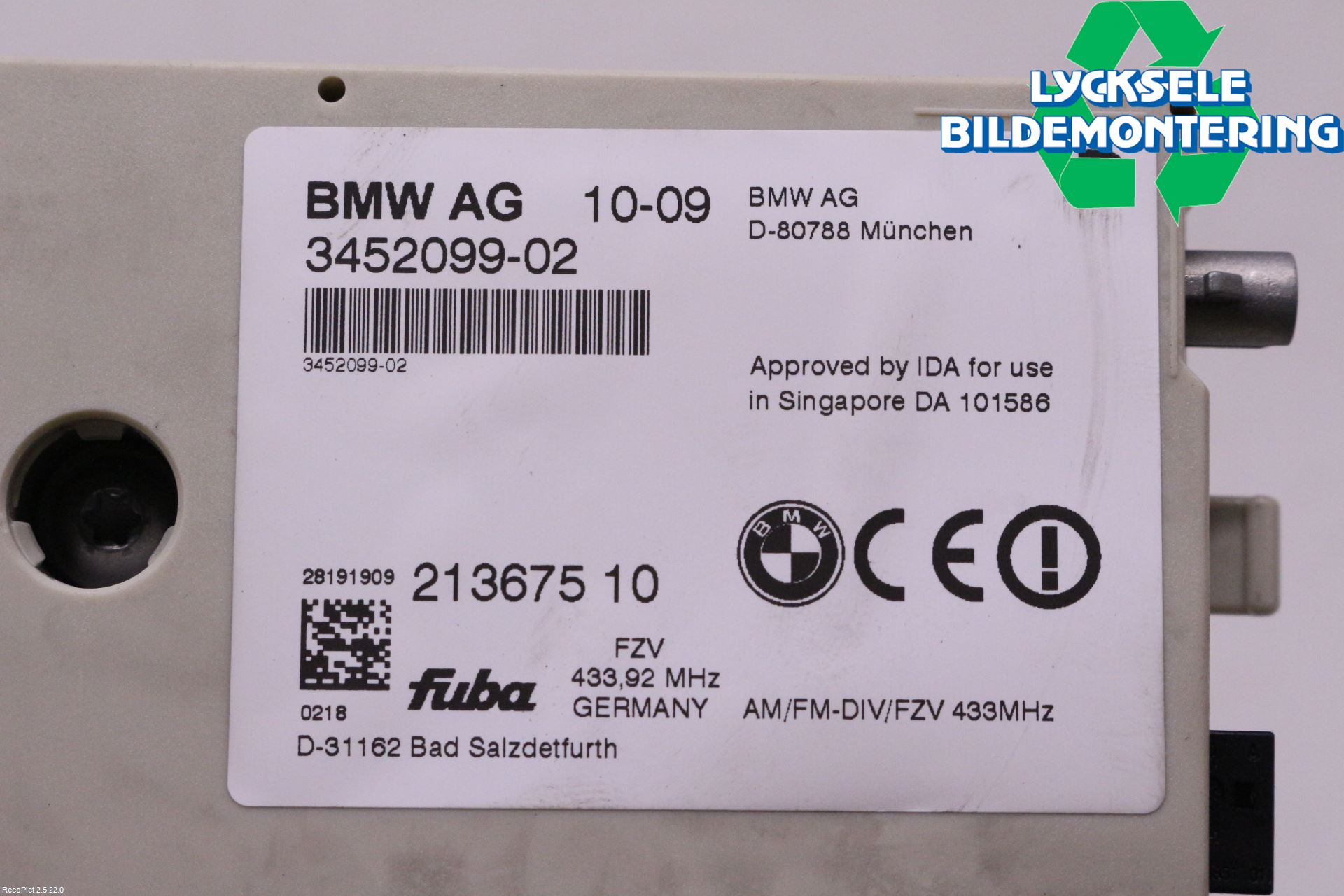 BMW X3 E83     03-10 Antennförstärkare