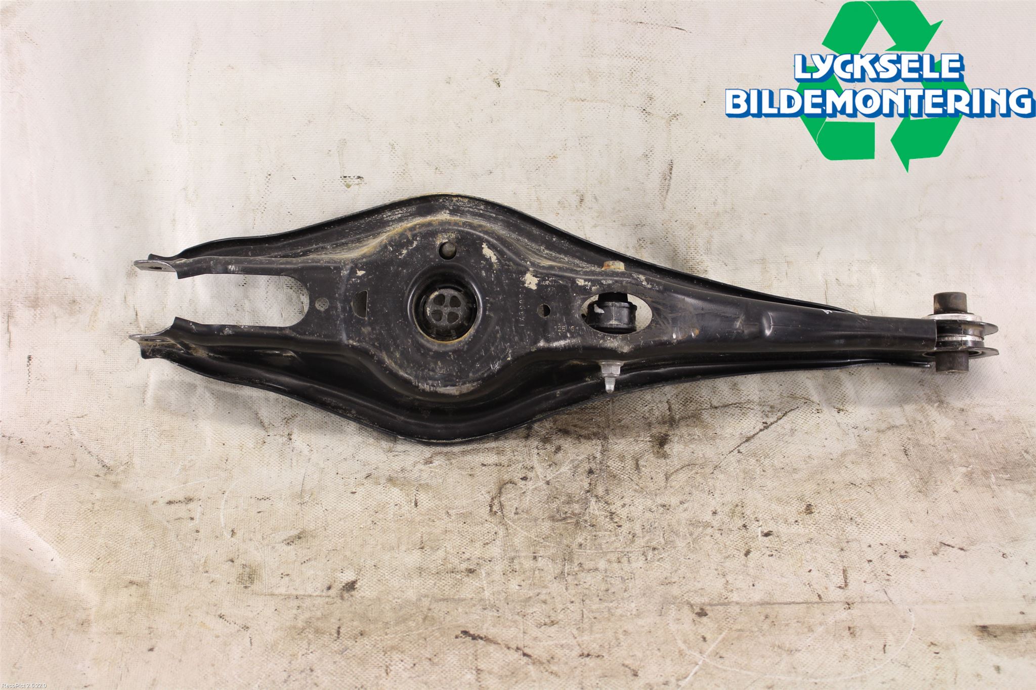 Volkswagen VW GOLF / E-GOLF VII 13-20 Bärarm Bak Höger