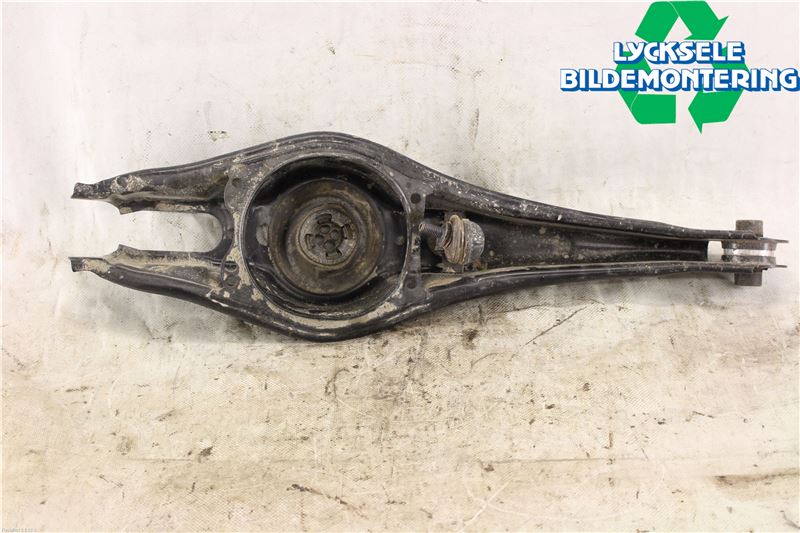 Volkswagen VW GOLF / E-GOLF VII 13-20 Bärarm Bak Vänster