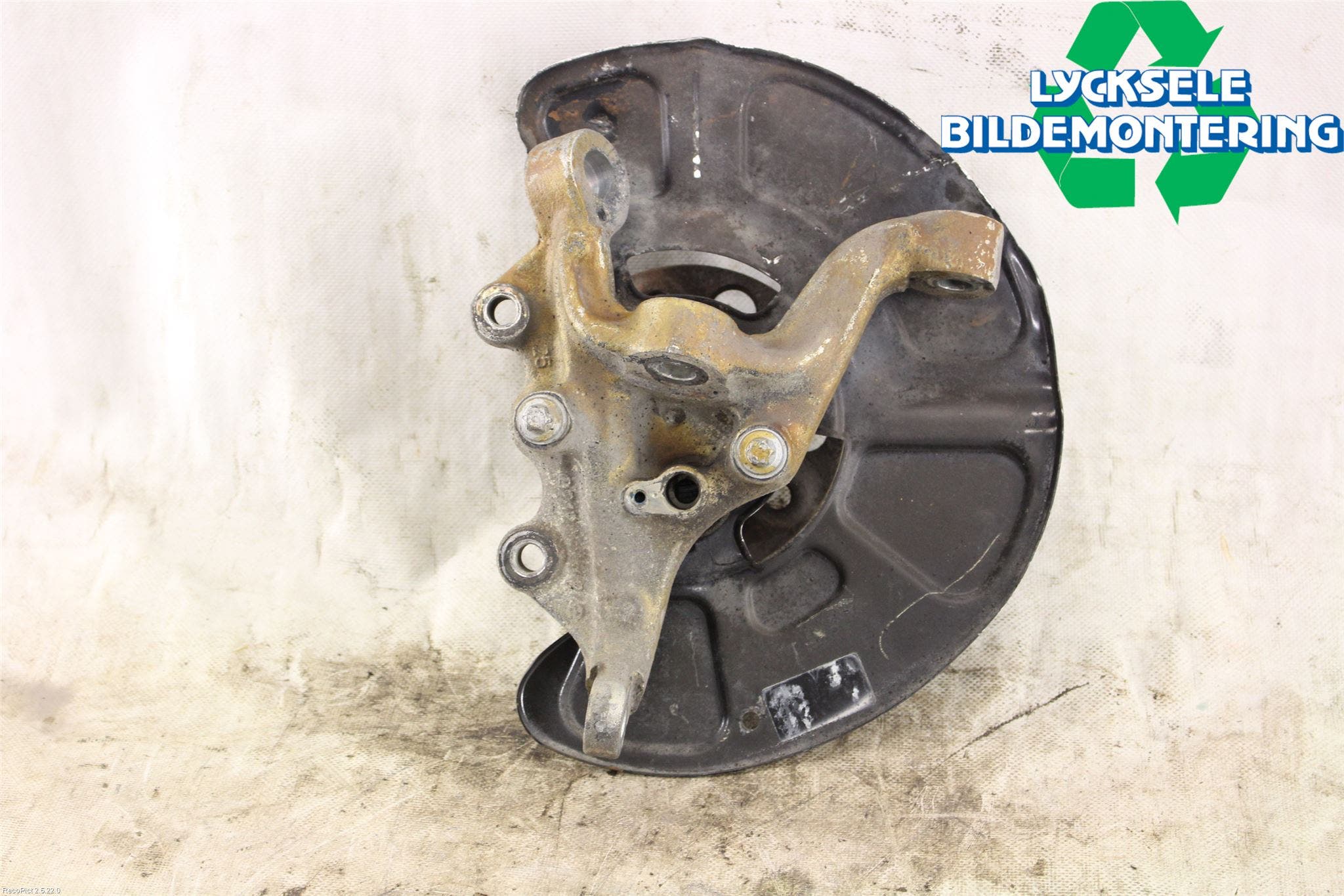 Mercedes-Benz MB E-KLASS (W212) 09-16 Styrspindel Lagerhus Hö