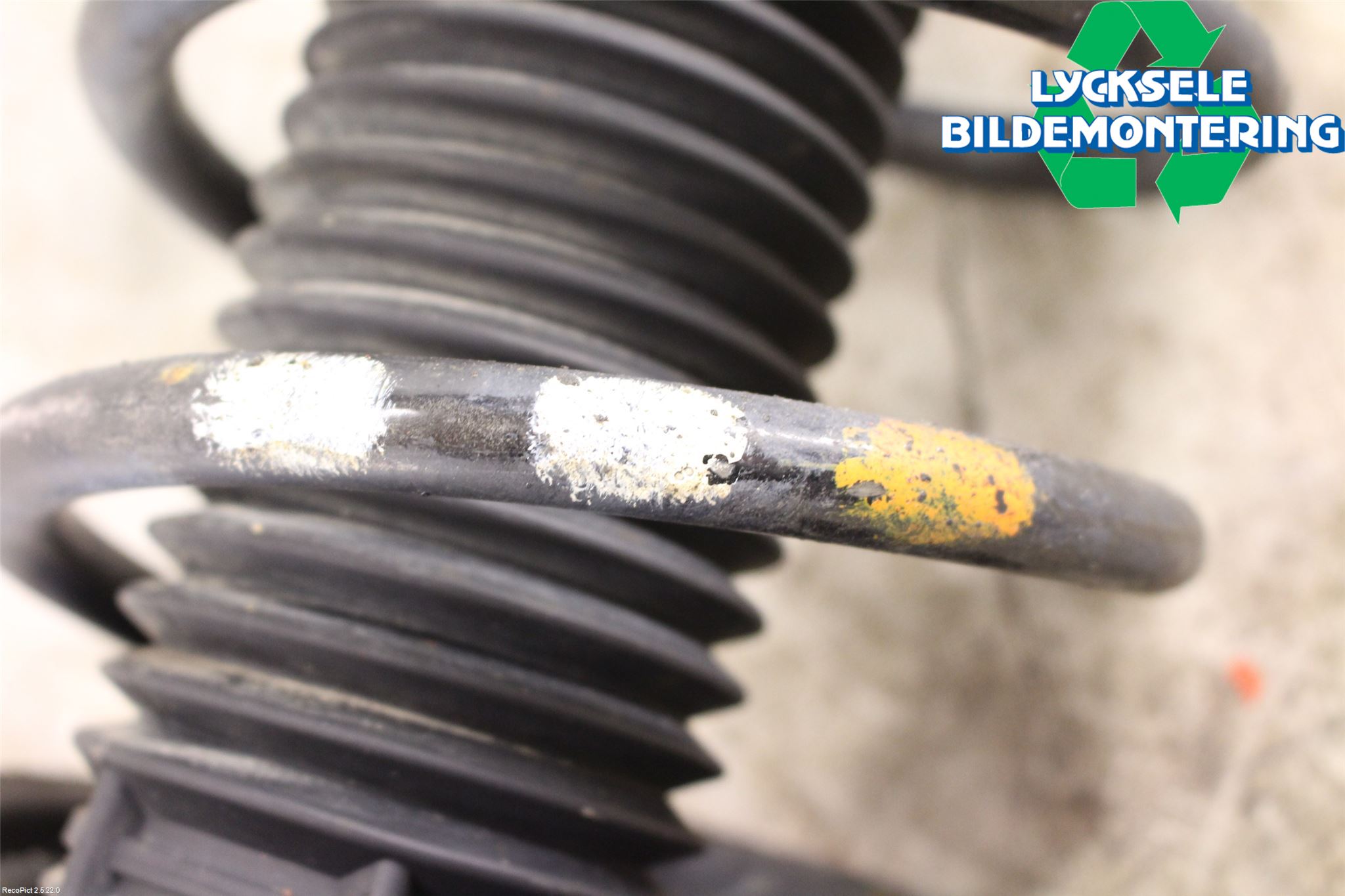 Ford FOCUS 11-14 Fjäderben Fram Vänster