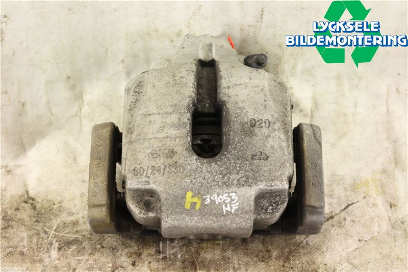 BMW 5 F10/F11/F18 09-17 Bromsok Fram Höger
