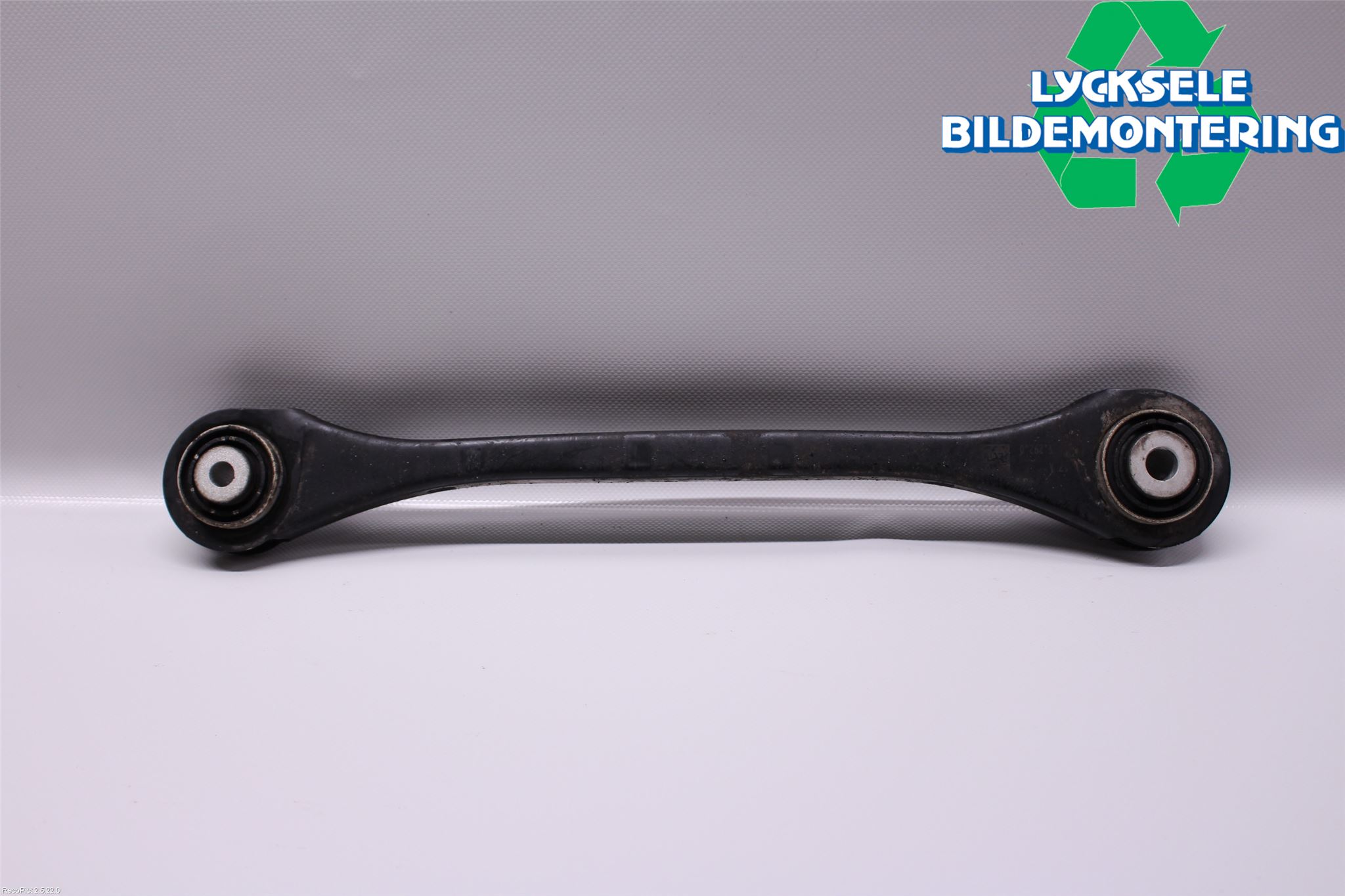 Audi A4/S4 B9 16-19 Bärarm Bak Höger