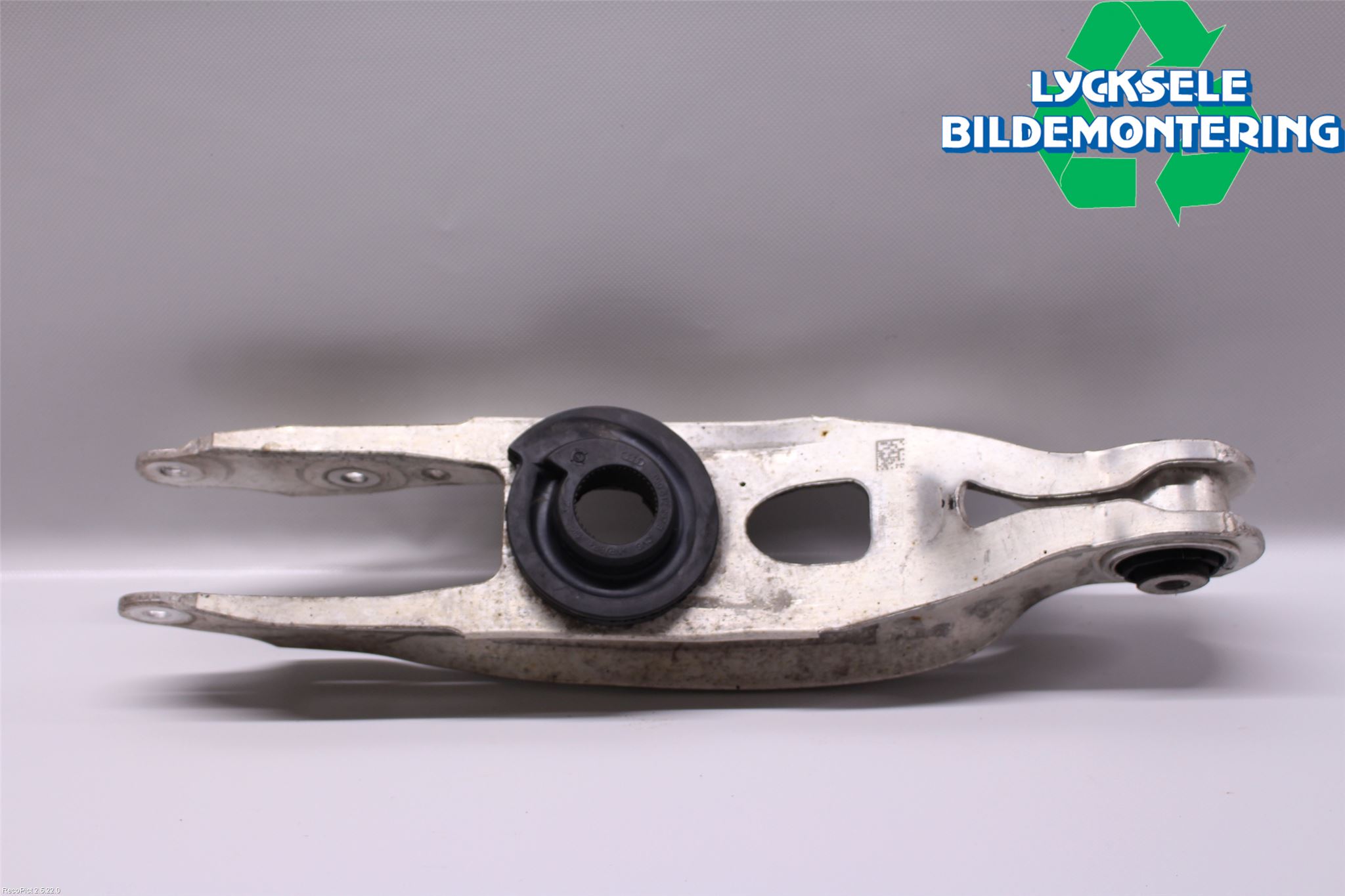 Audi A4/S4 B9 16-19 Bärarm Bak Vänster