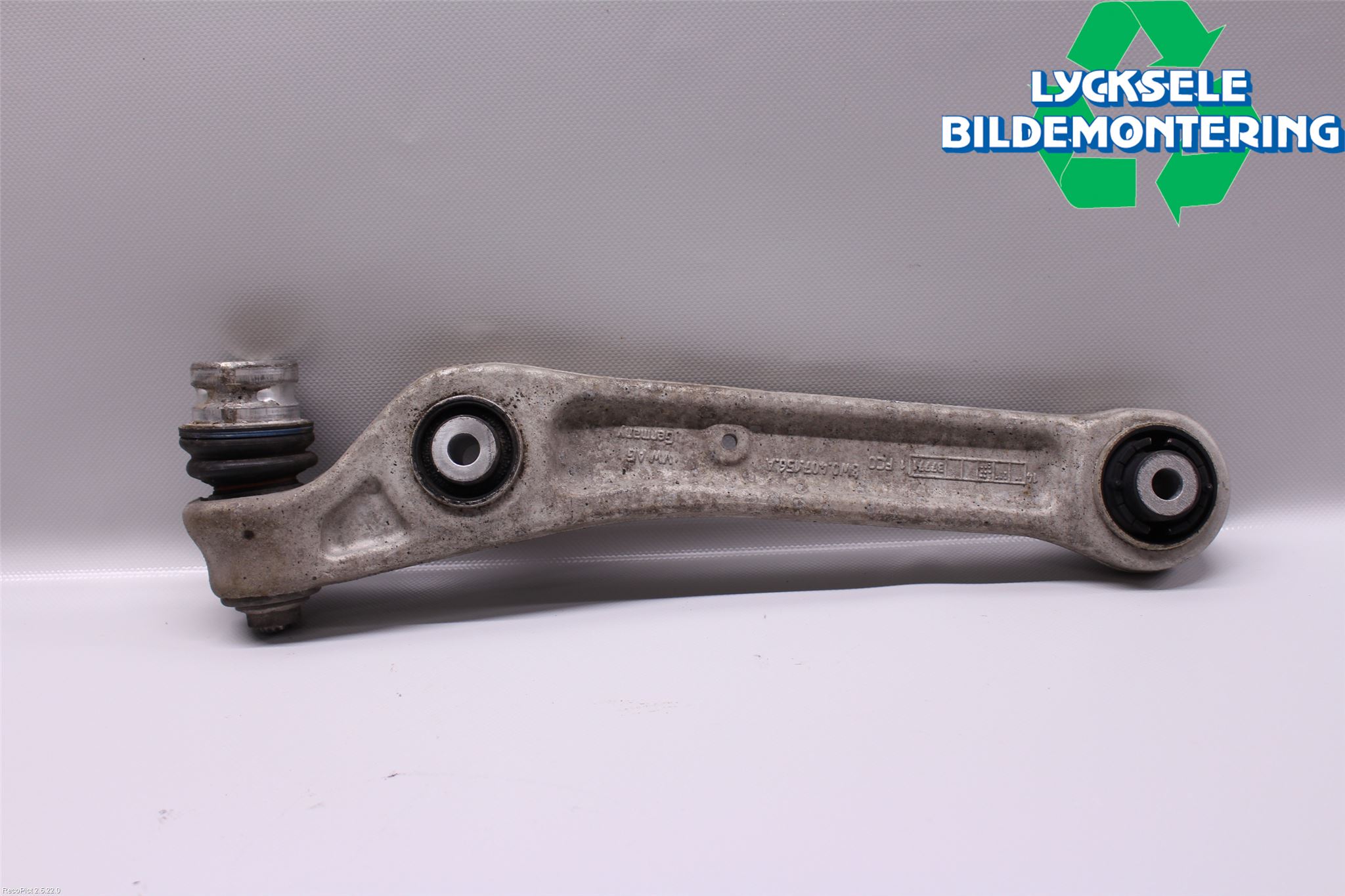 Audi A4/S4 B9 16-19 Bärarm Fram Undre Hö