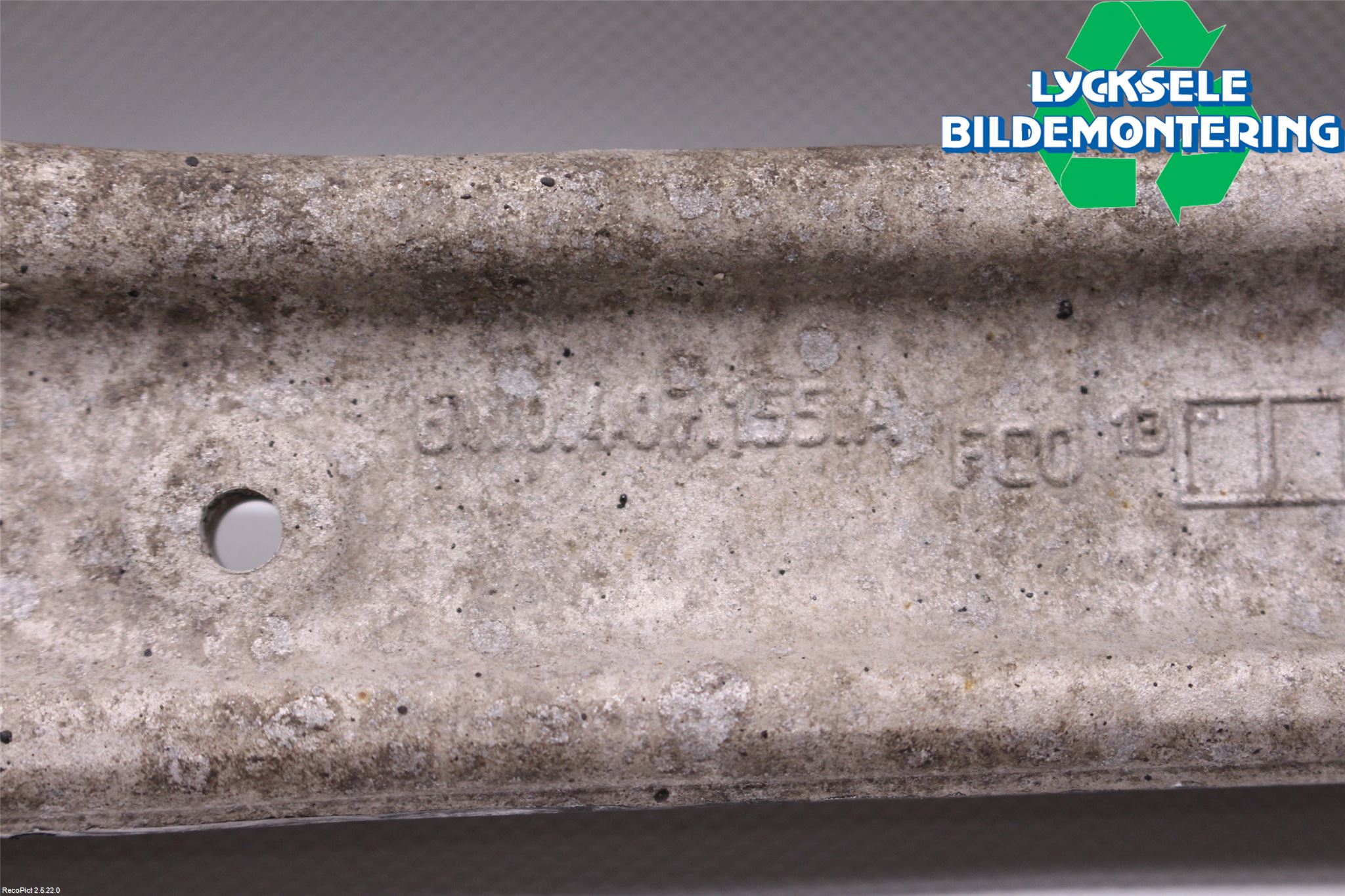 Audi A4/S4 B9 16-19 Bärarm Fram Undre Vä