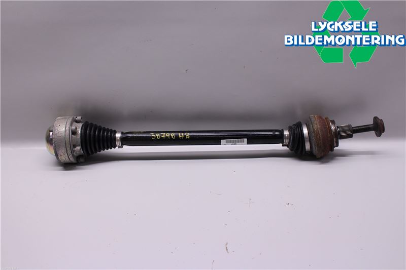Audi A4/S4 B9 16-19 Drivaxel Bak Höger