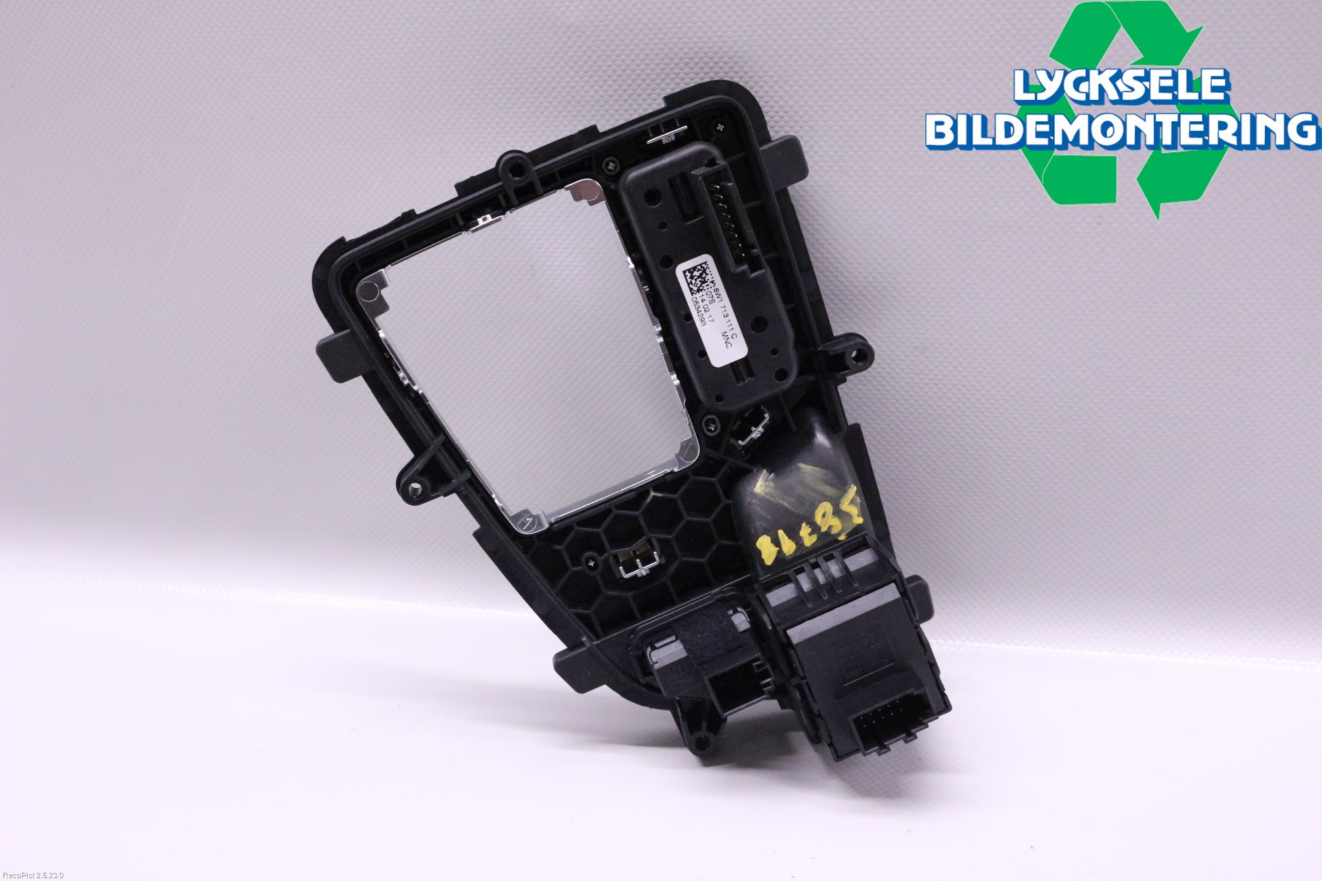 Audi A4/S4 B9 16-19 Strömställare Parkeringsbroms