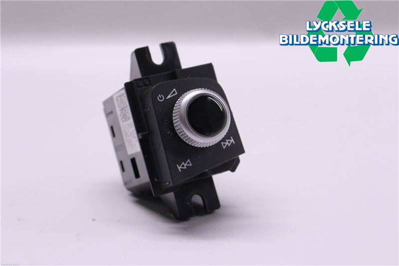 Audi A4/S4 B9 16-19 Strömställare Fader-Högtalare