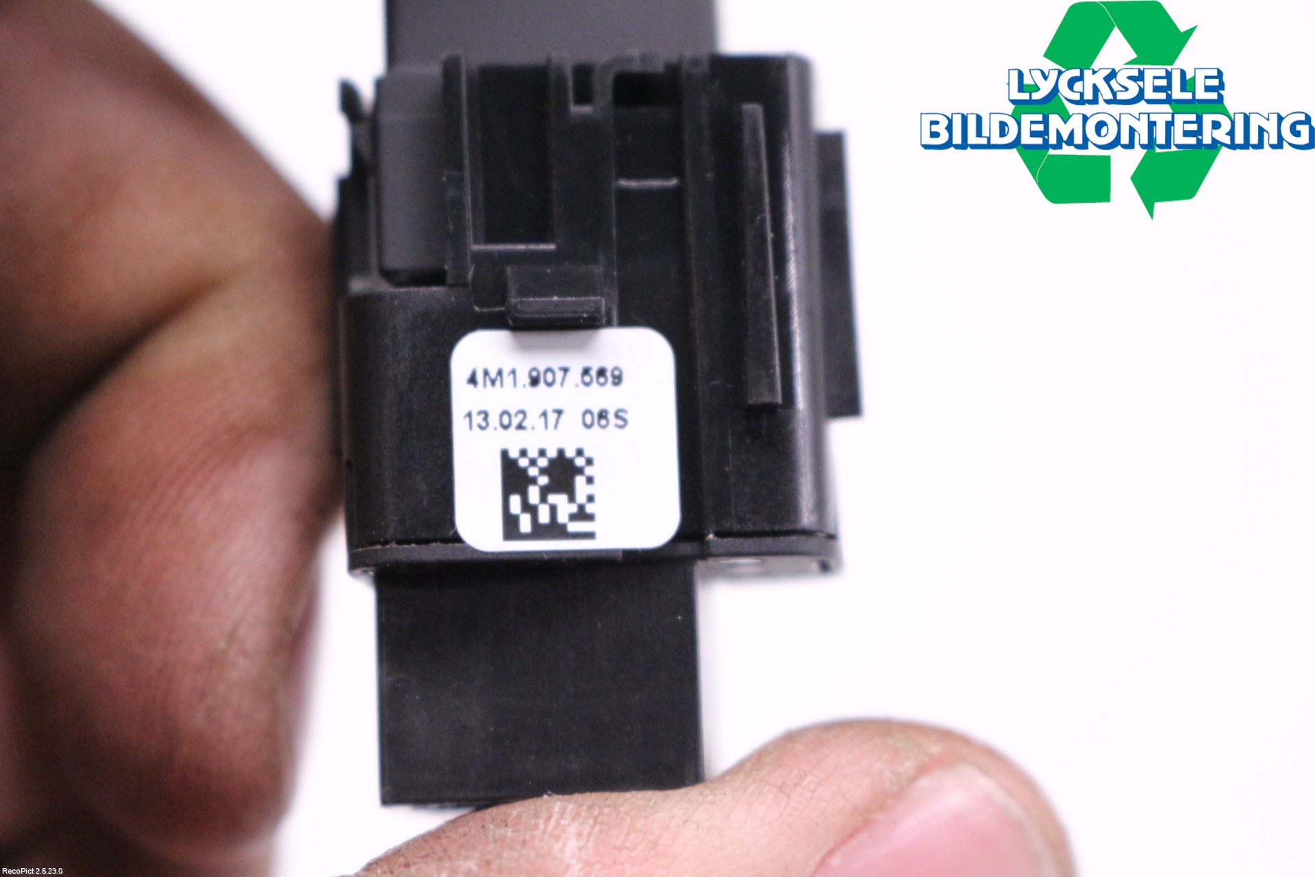 Audi A4/S4 B9 16-19 Strömställare Övrigt