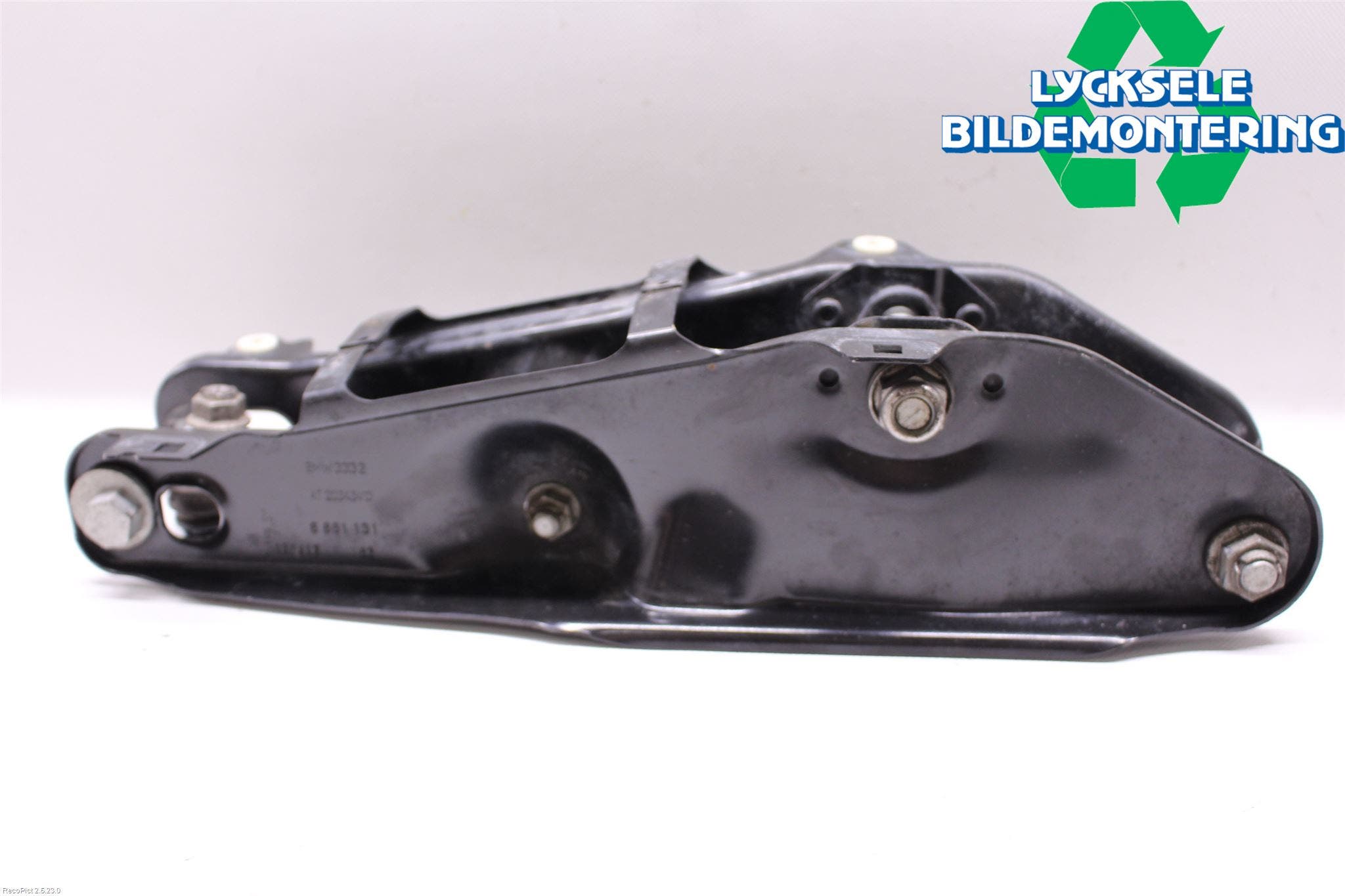 BMW 5 G30/G31/F90 17-23 Bärarm Bak Höger