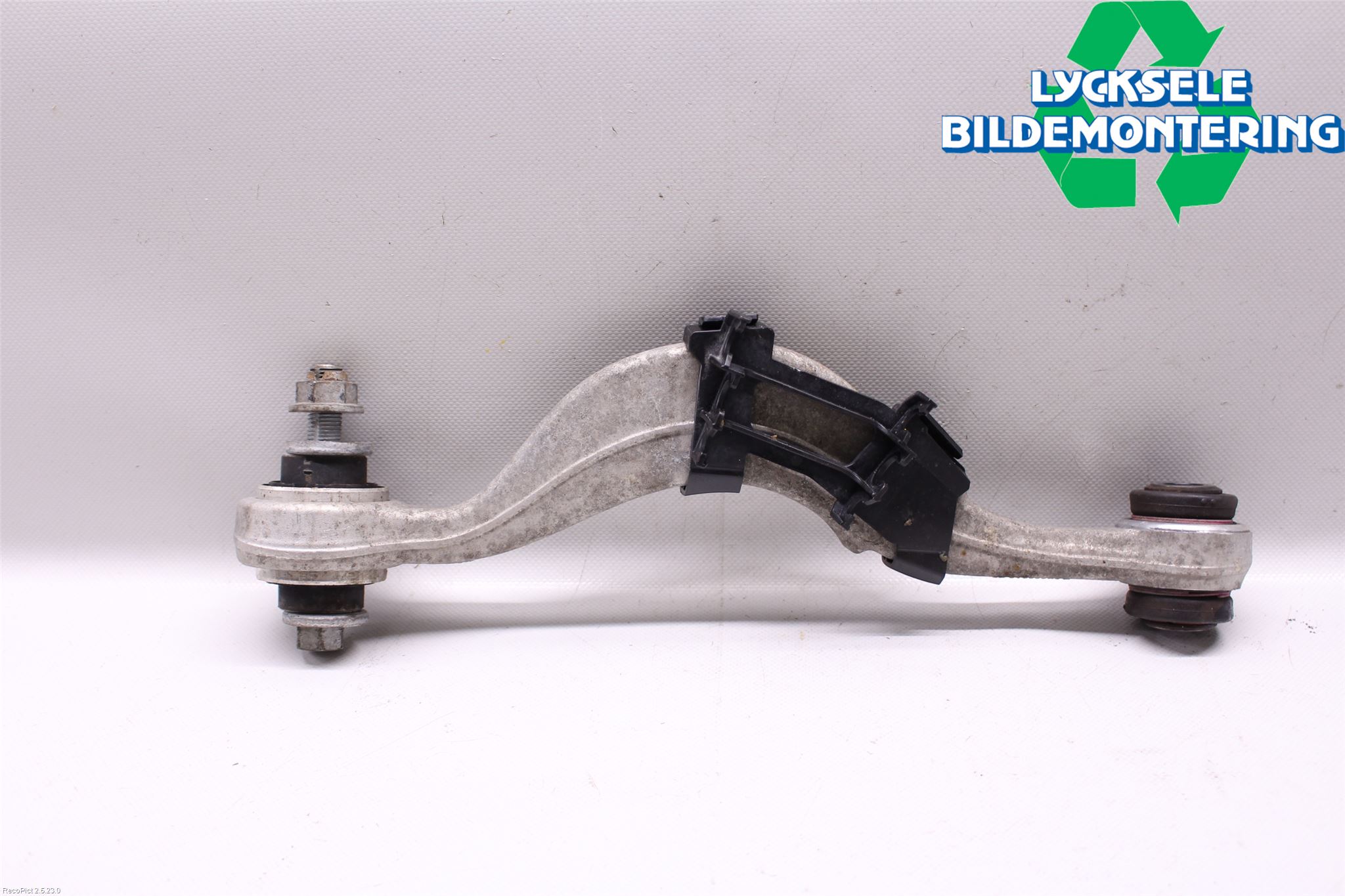BMW 5 G30/G31/F90 17-23 Bärarm Bak Vänster