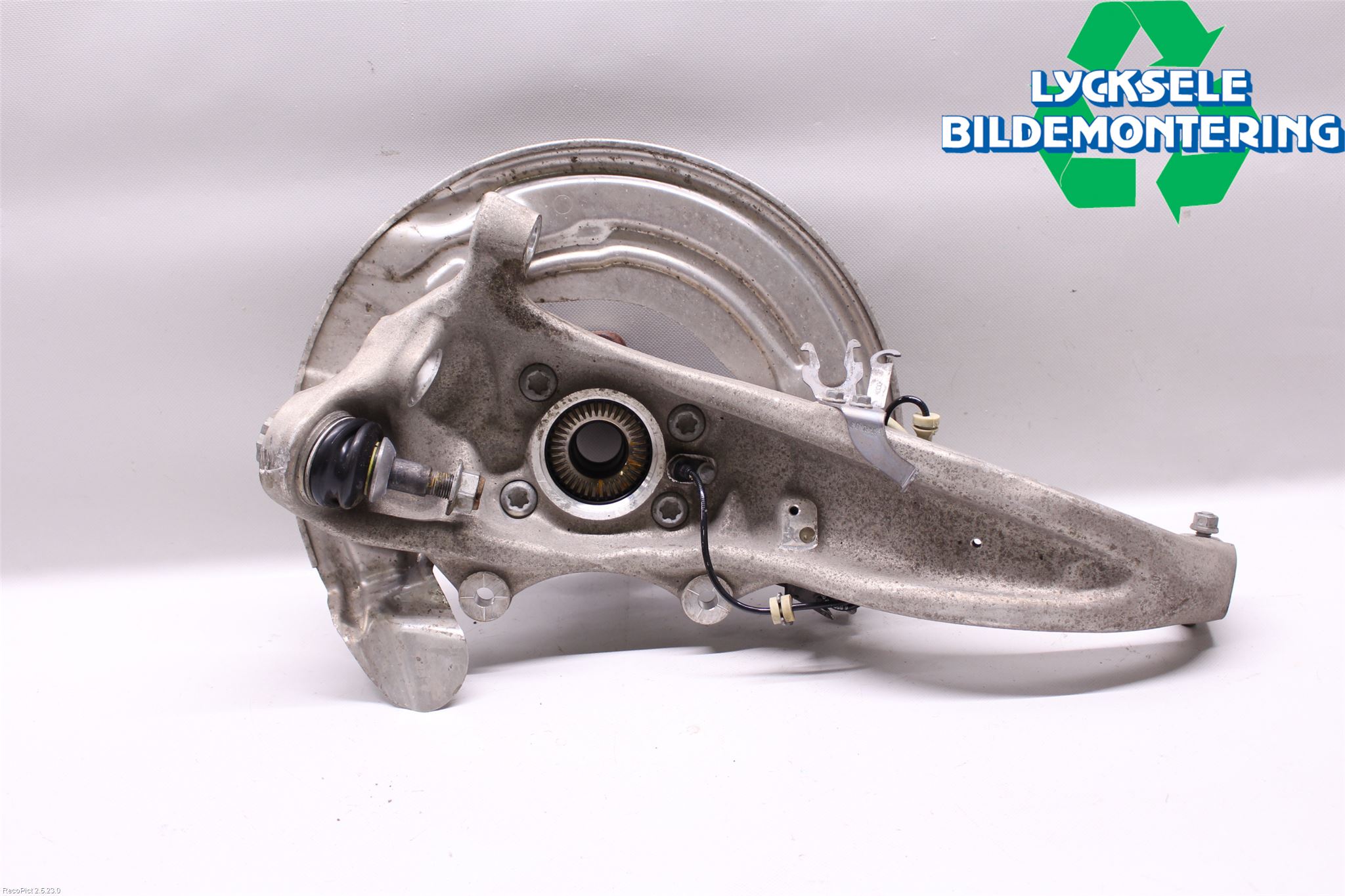BMW 5 G30/G31/F90 17-23 Styrspindel Lagerhus Hö