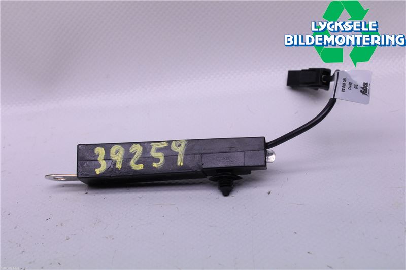 Mercedes-Benz MB E-KLASS (W212) 09-16 Antennförstärkare