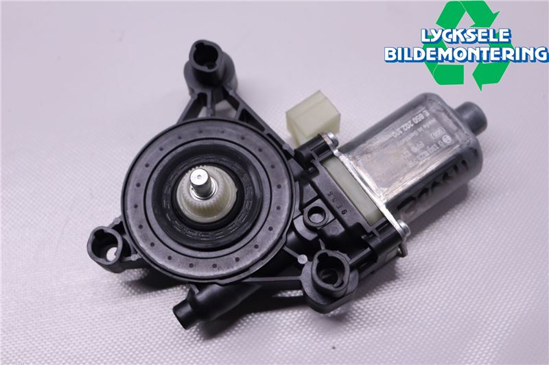 Skoda SUPERB 16-24 Fönsterhissmotor