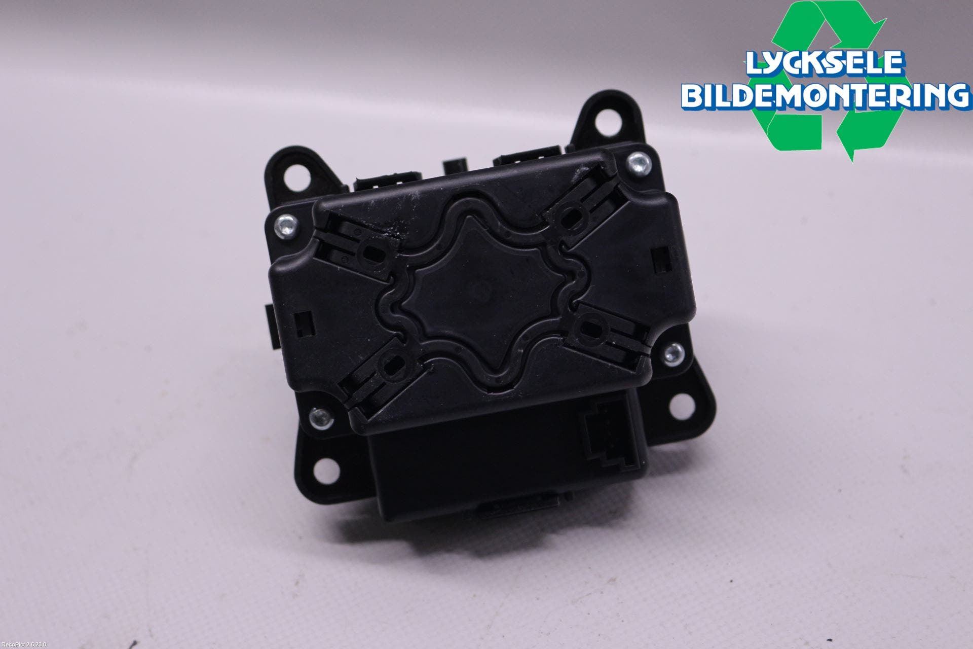 Mercedes-Benz MB E-KLASS (W212) 09-16 Strömställare Multifunktion