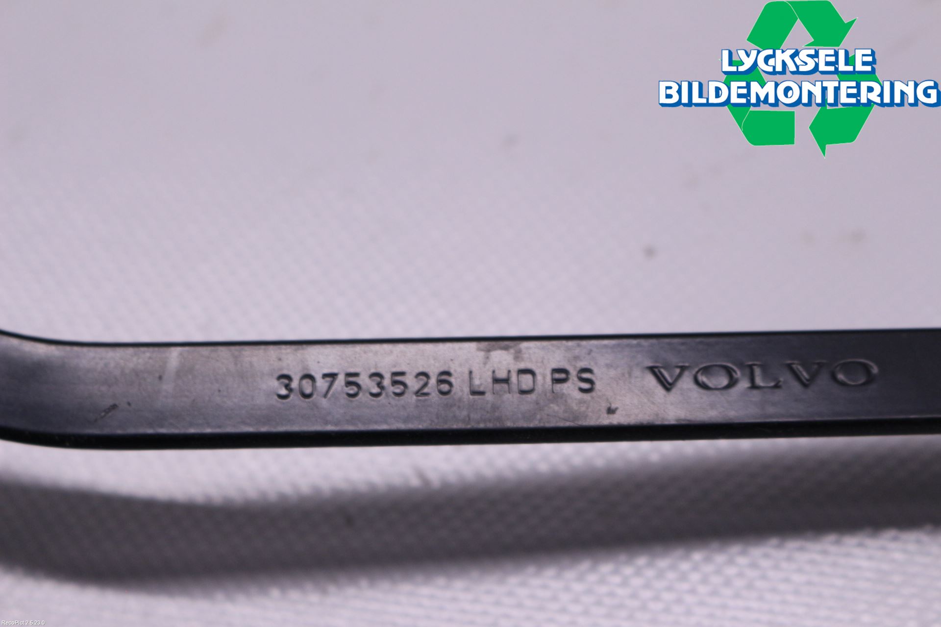 Volvo XC60 09-13 Torkararm Armar Vindruta