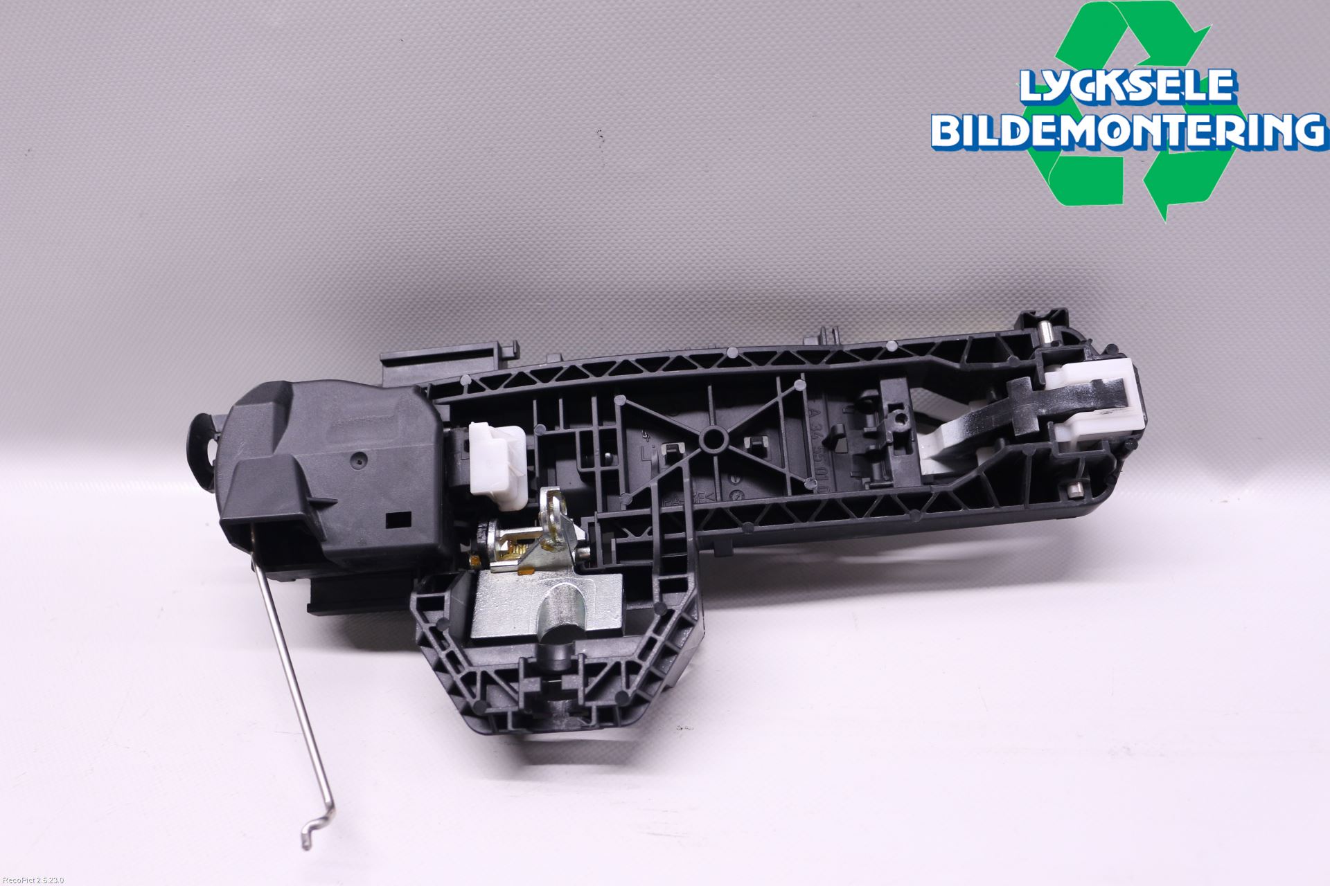 Mercedes-Benz MB E-KLASS (W212) 09-16 Dörrhandtag Yttre Vä