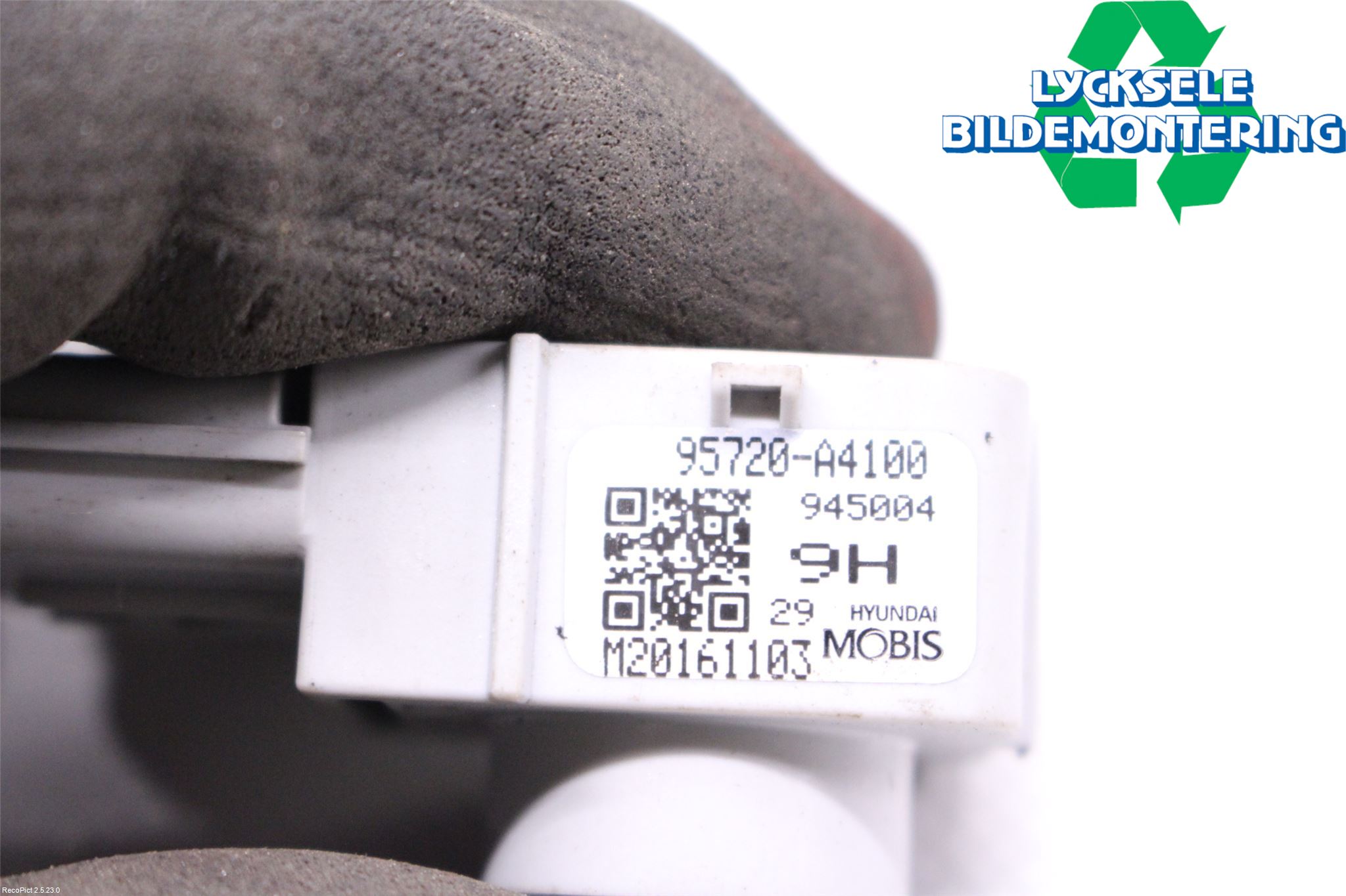 Kia CARENS III 13-19 Parkeringshjälp Frontsensor