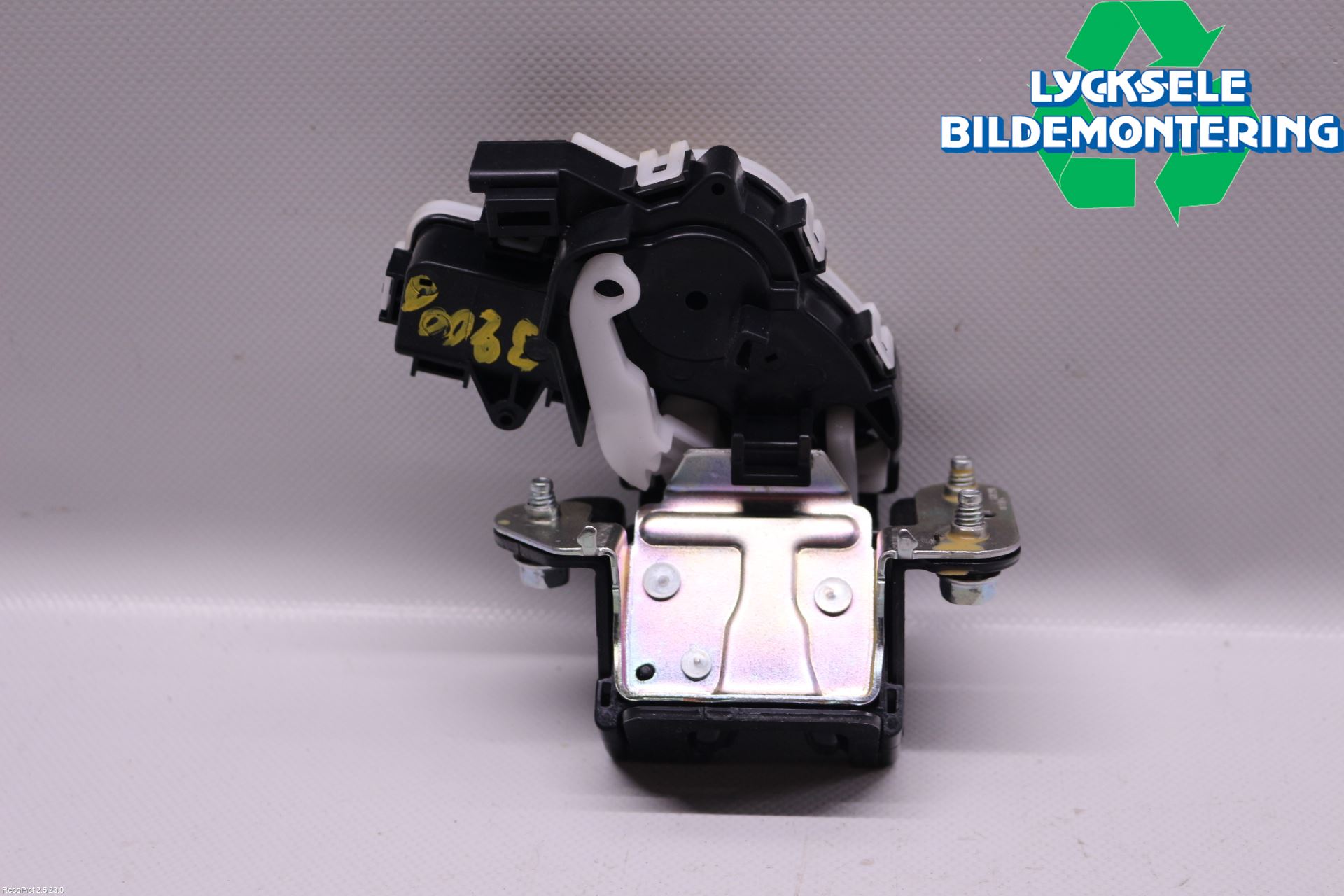 Mazda 3 III 14-19 Låskista Baklucka