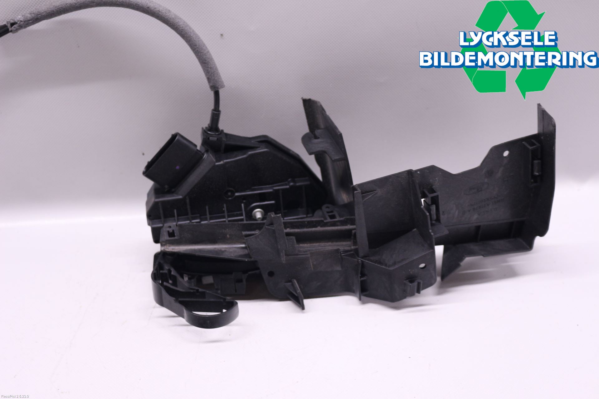 Ford FOCUS 11-14 Låskista-Dörrlås