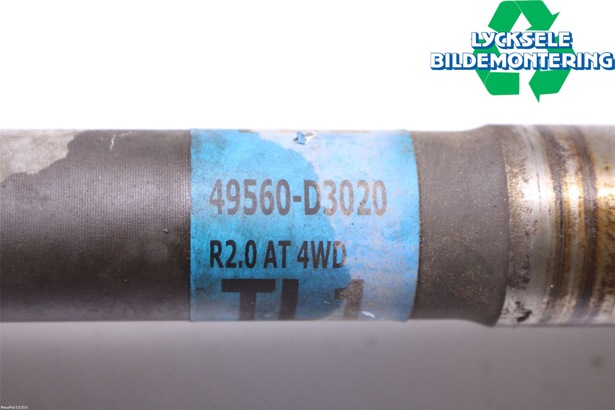 Kia SPORTAGE (QL) 16-21 Drivaxel Fram Höger