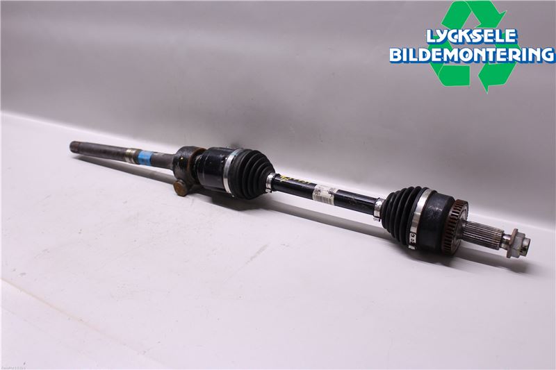 Kia SPORTAGE (QL) 16-21 Drivaxel Fram Höger