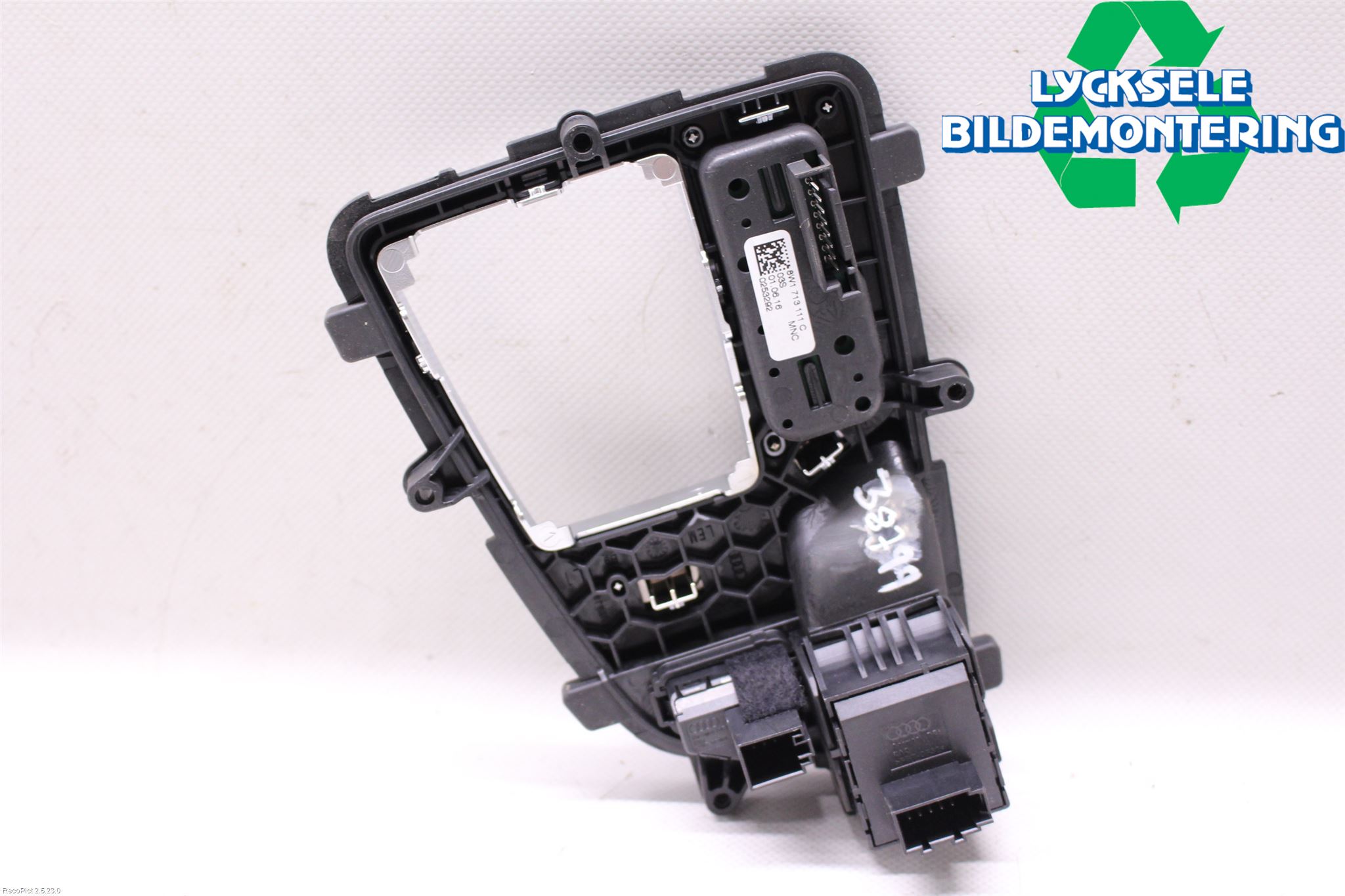 Audi A4/S4 B9 16-19 Strömställare Parkeringsbroms