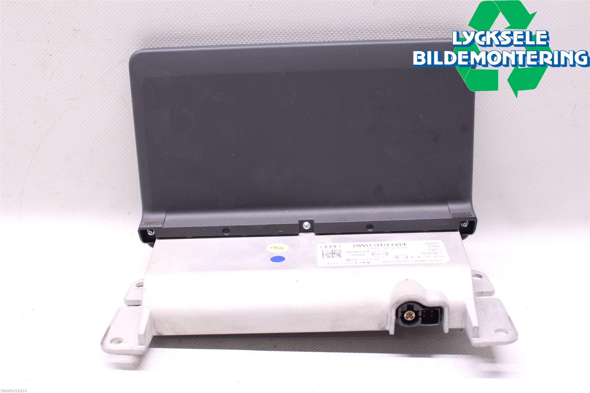 Audi A4/S4 B9 16-19 Bildskärm