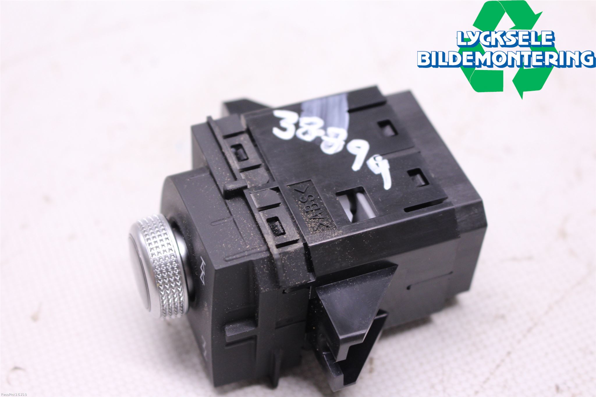 Audi A4/S4 B9 16-19 Strömställare Fader-Högtalare