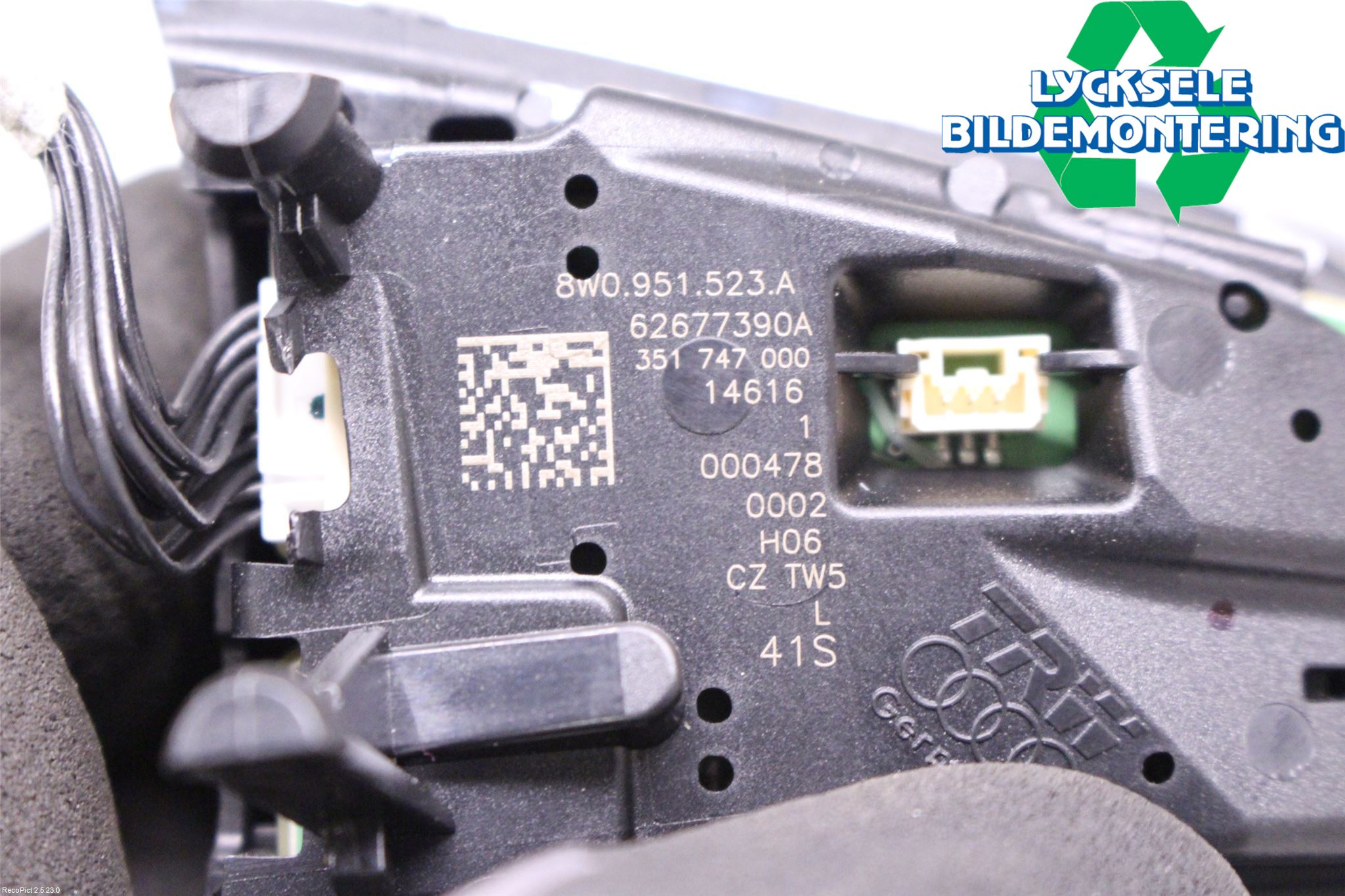 Audi A4/S4 B9 16-19 Strömställare Övrigt