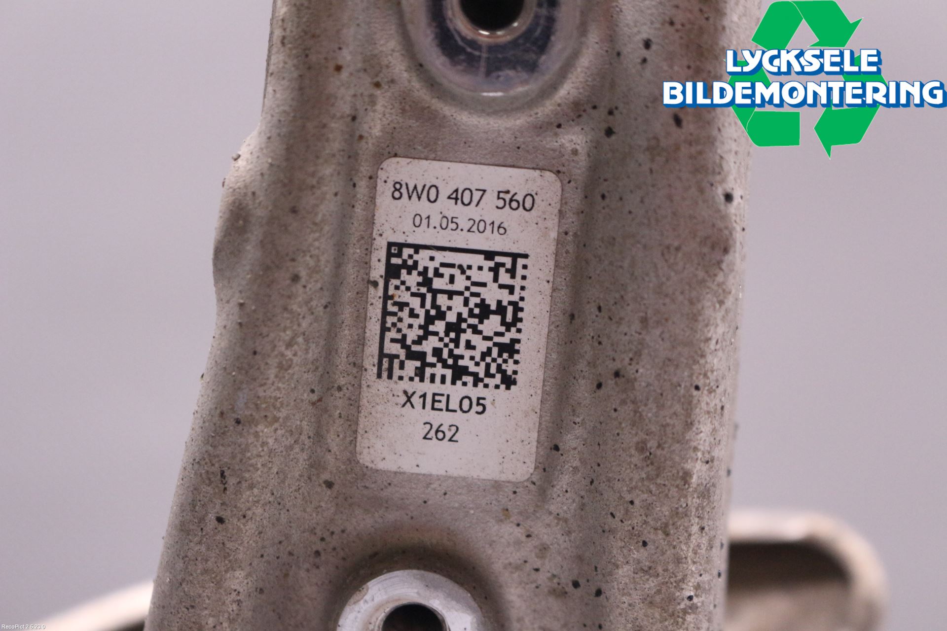 Audi A4/S4 B9 16-19 Styrspindel Lagerhus Hö